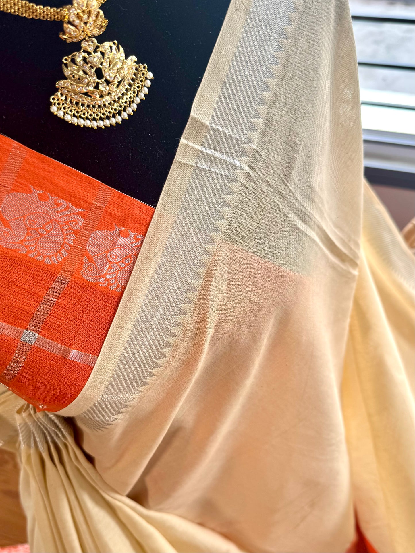 Yin yang Sungudi border saree