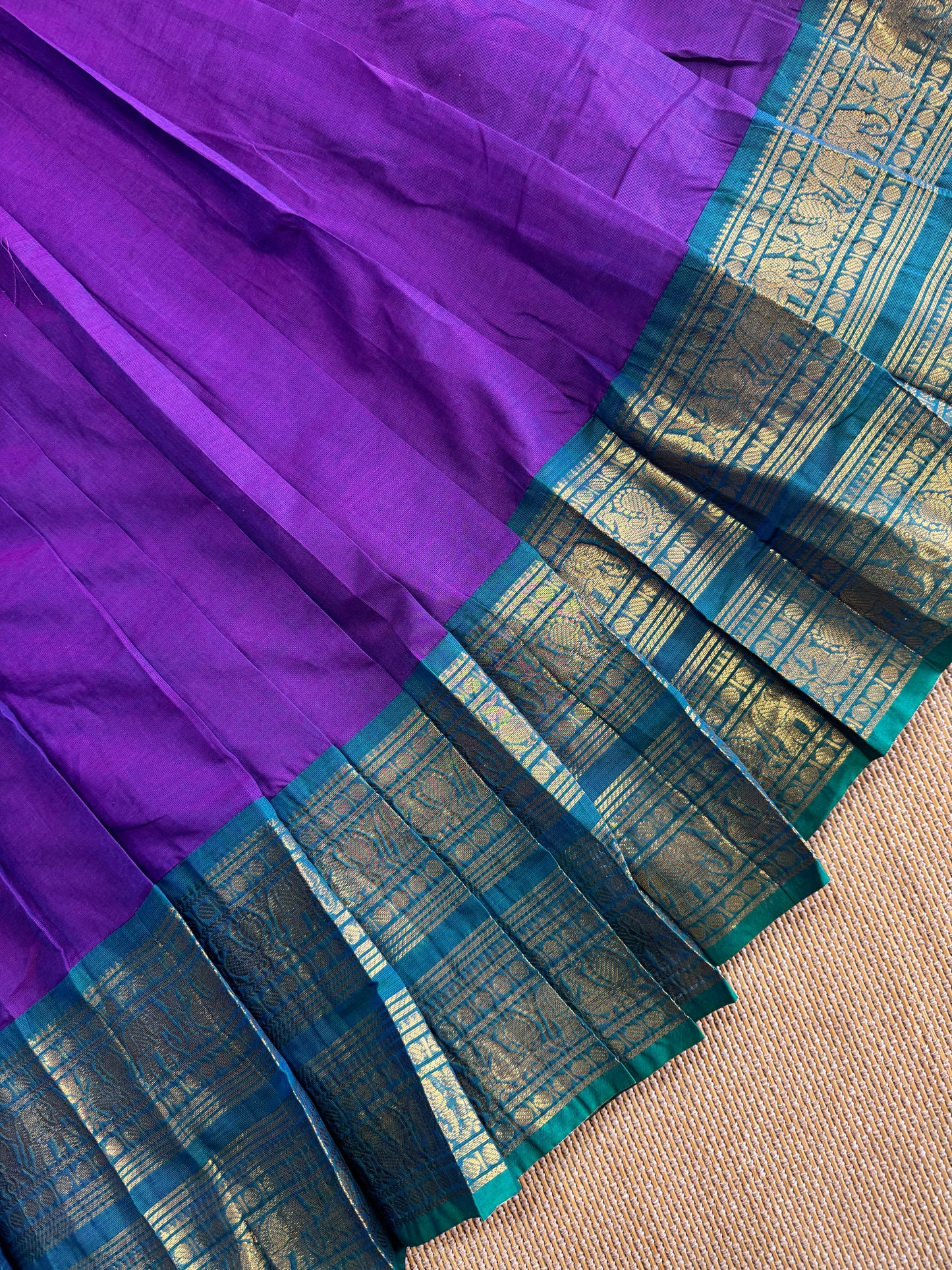 Pavade Thavani - ReadyMade