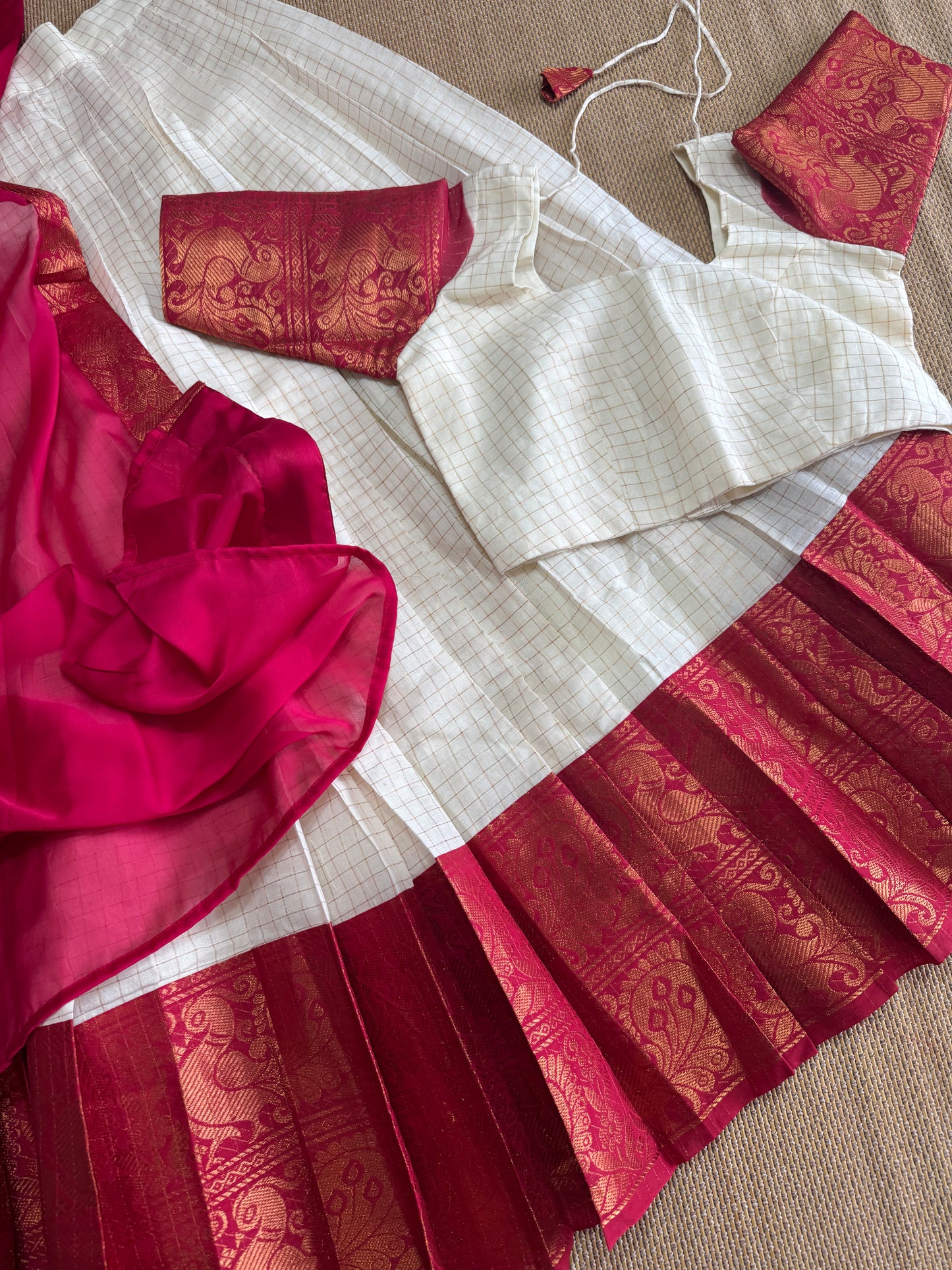 Pavade Thavani - ReadyMade