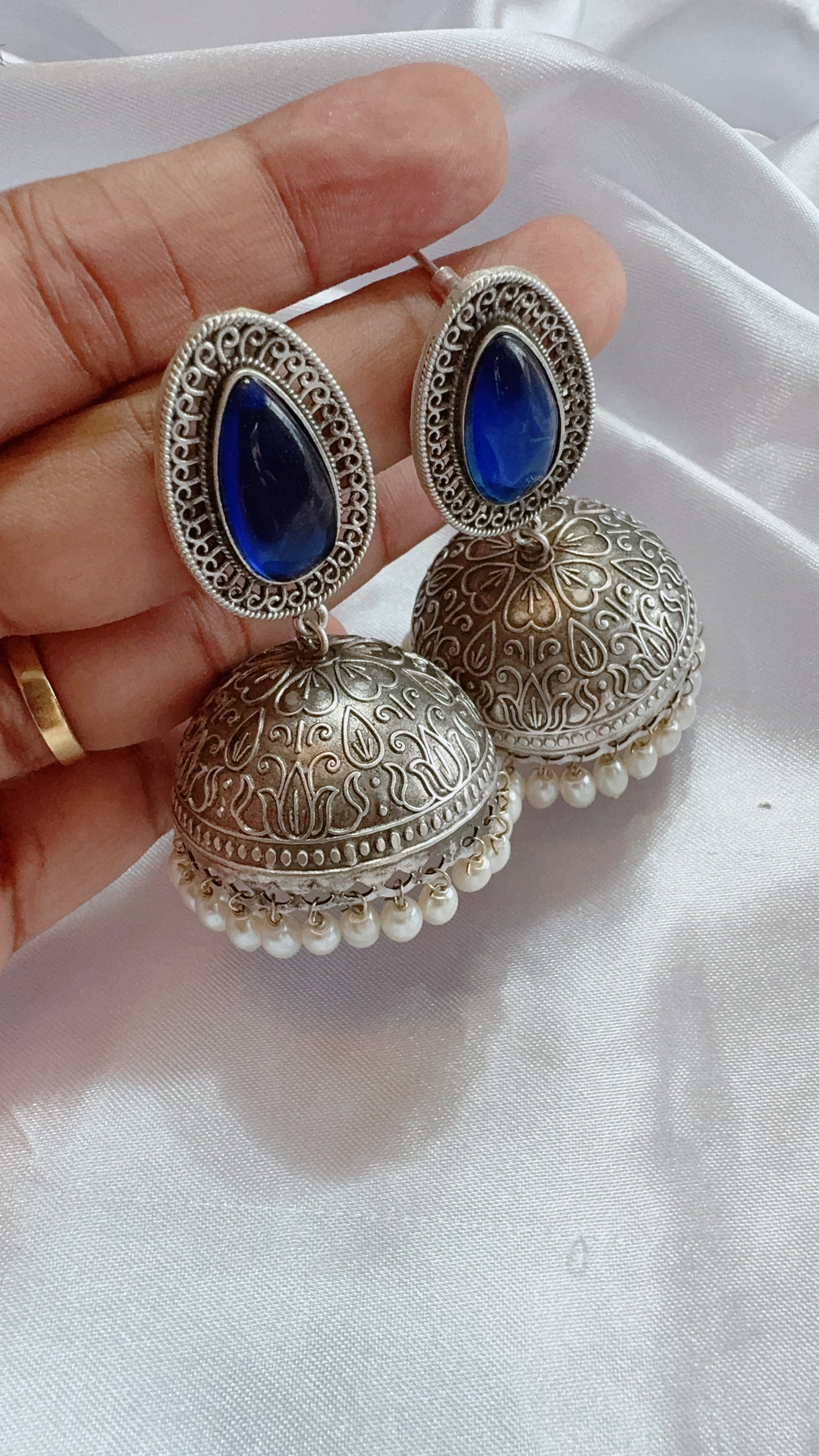 Oxidized silver jumka earrings