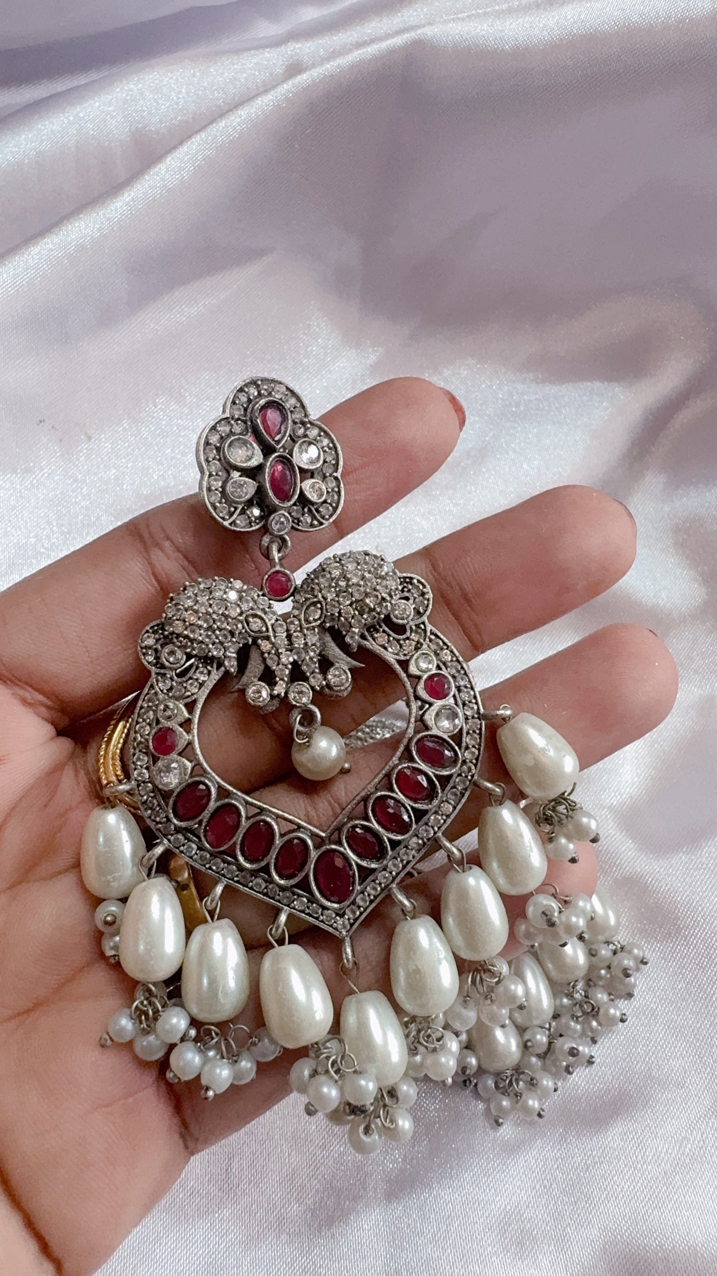 Designer kinda earrings