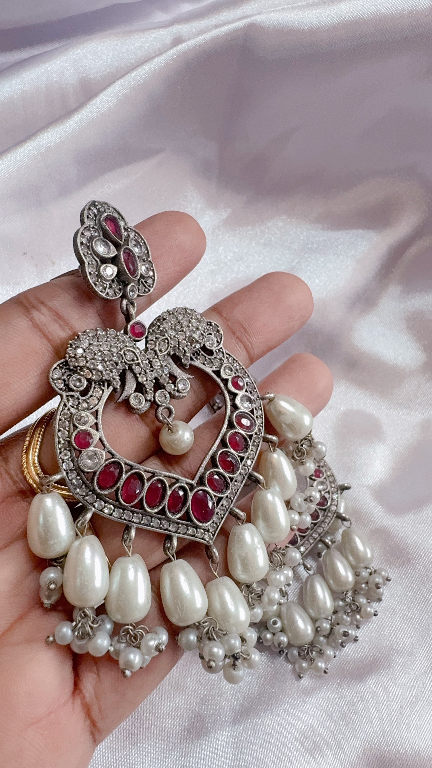 Designer kinda earrings