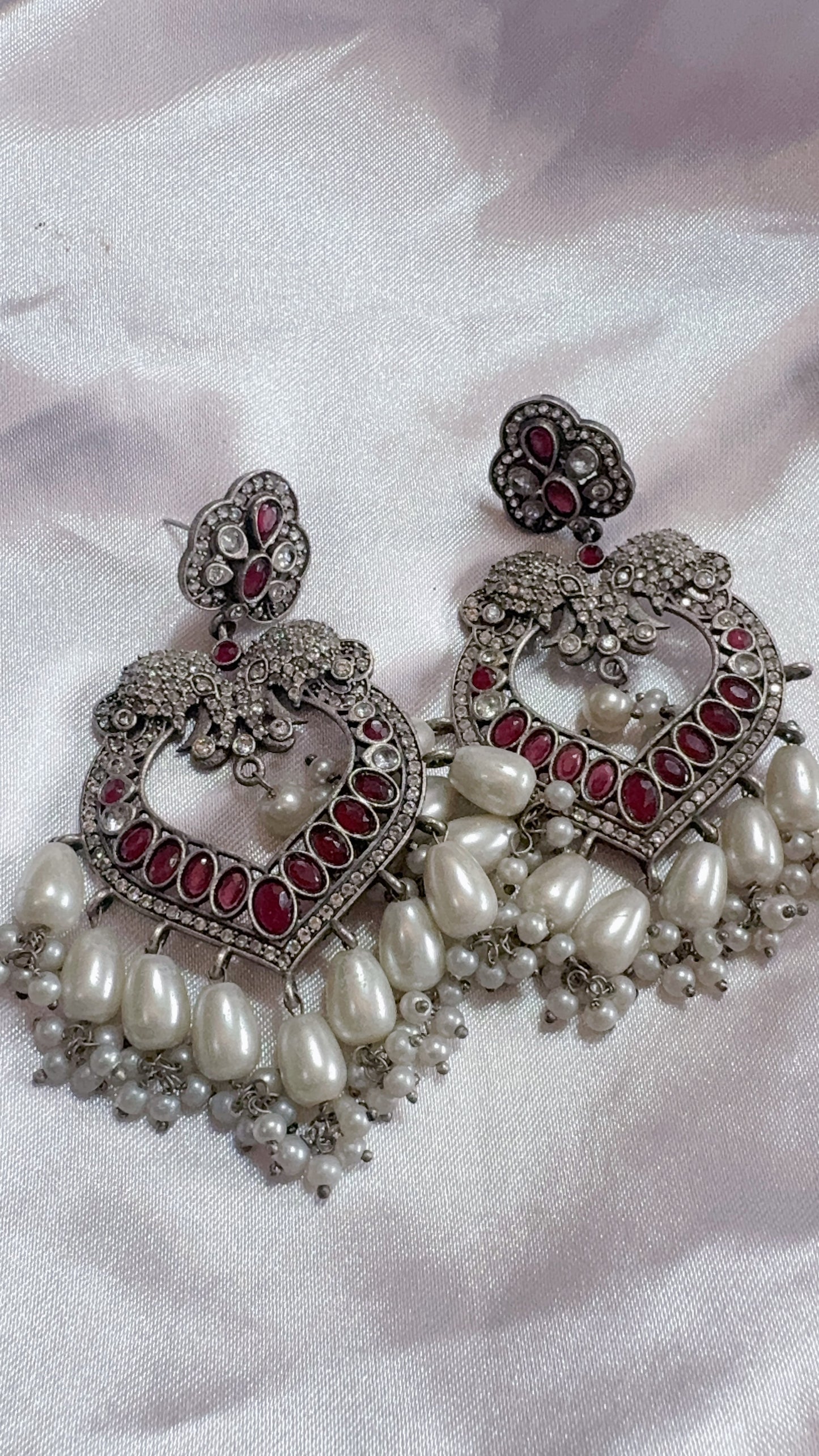 Designer kinda earrings
