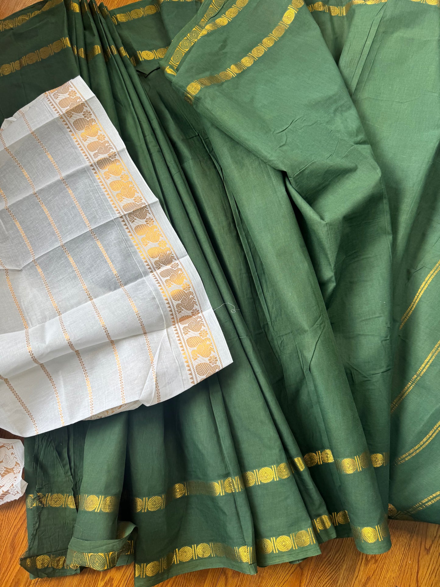 Sungudi cotton saree