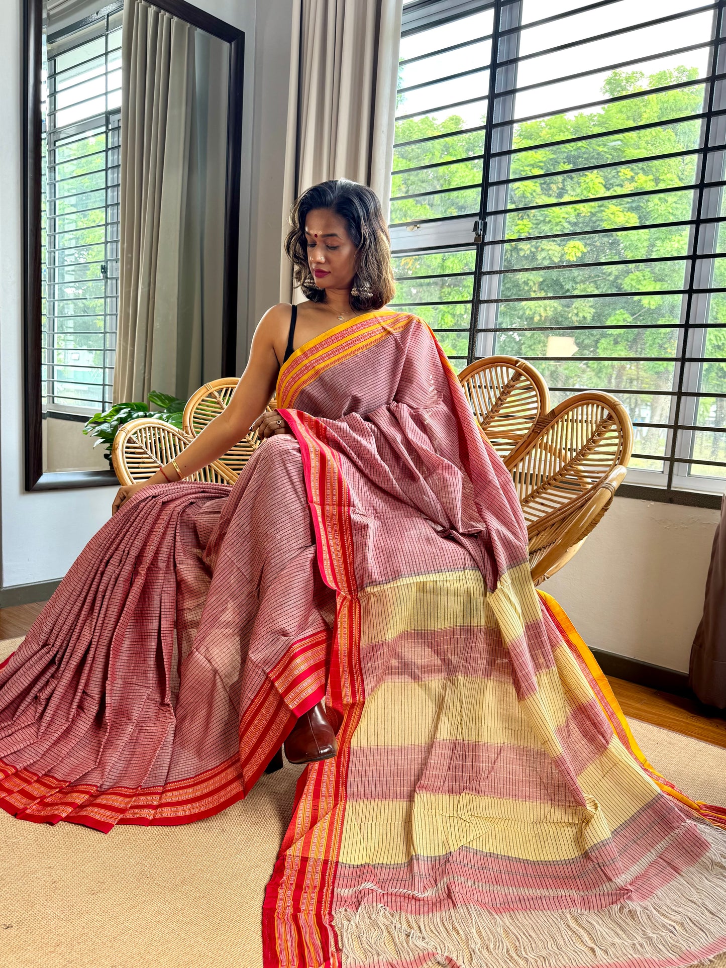 Pure Handloom Patteda anchu saree with Running Blouse