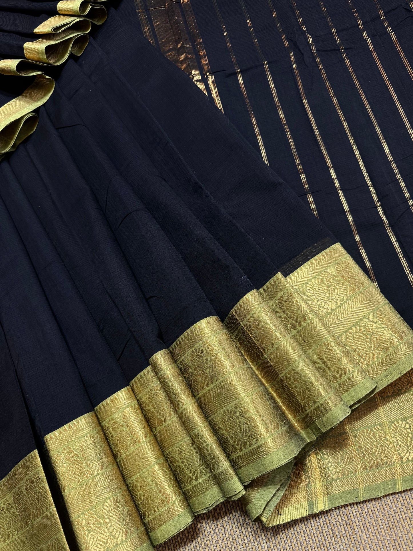 Handloom Mangalagiri cotton saree with kanchi bordee