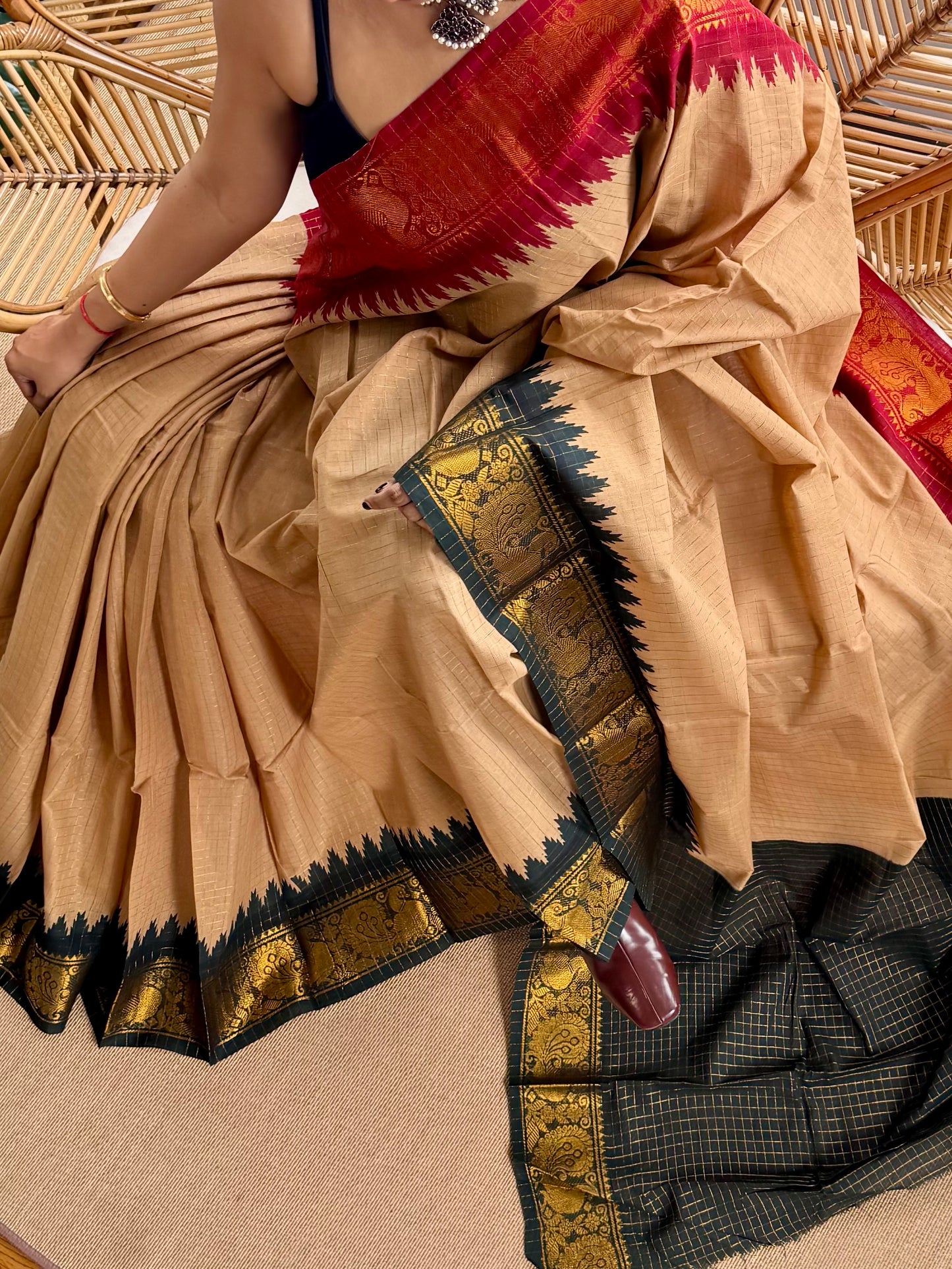 Traditional ganga JAMUNA Border : Madurai saree