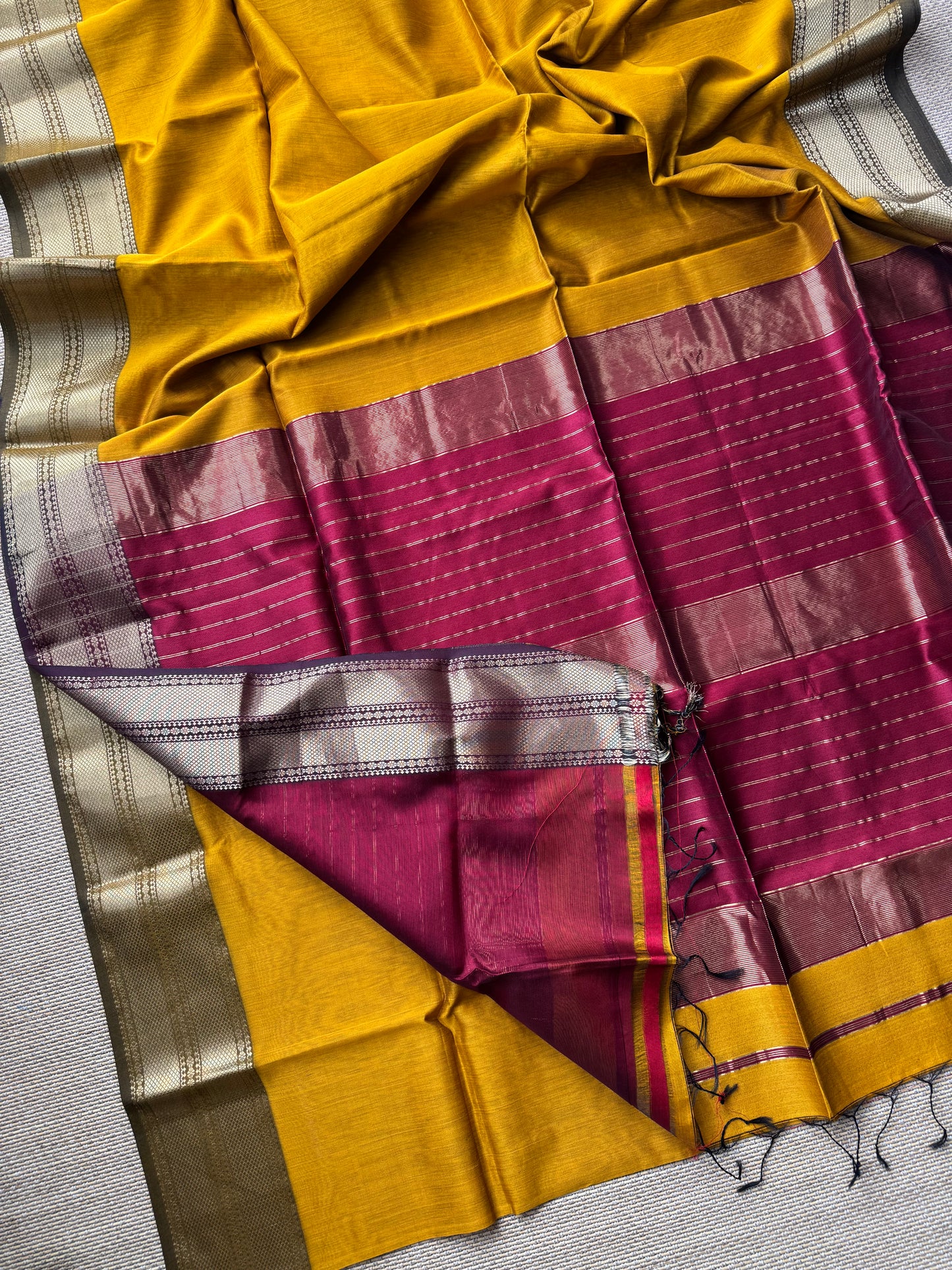 Pure Handloom Maheswar Silk Cotton Saree