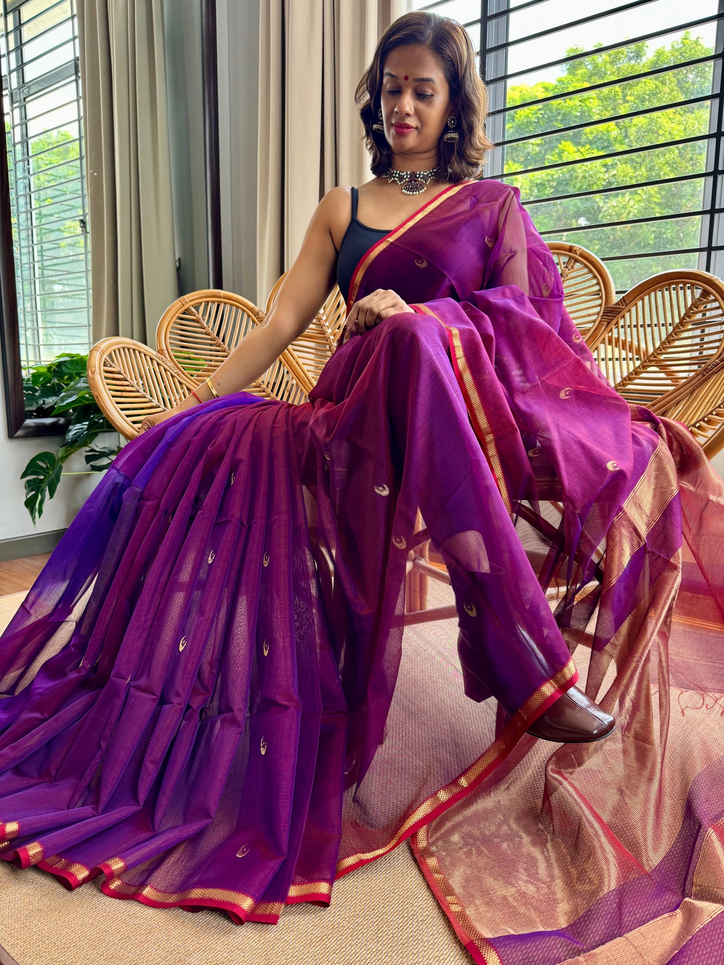 Shaded ❤️Maheswar silk cotton saree with zari border