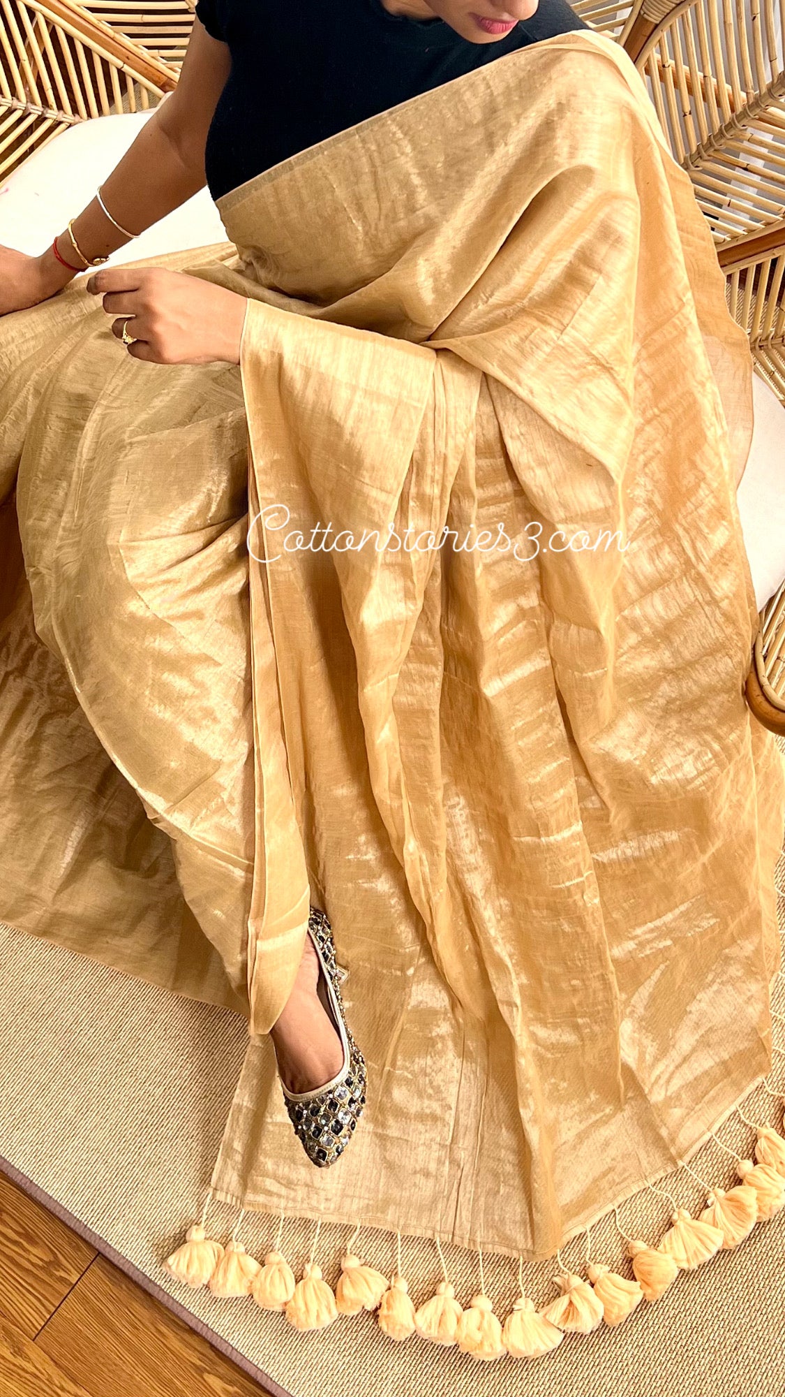 Golden kasavu saree 😀Mul by Zari Tissue Saree with big Pom Pom