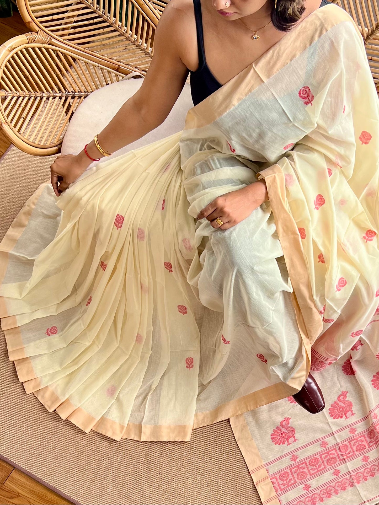 Bengal Loomz - soft  Khadi Cotton Saree