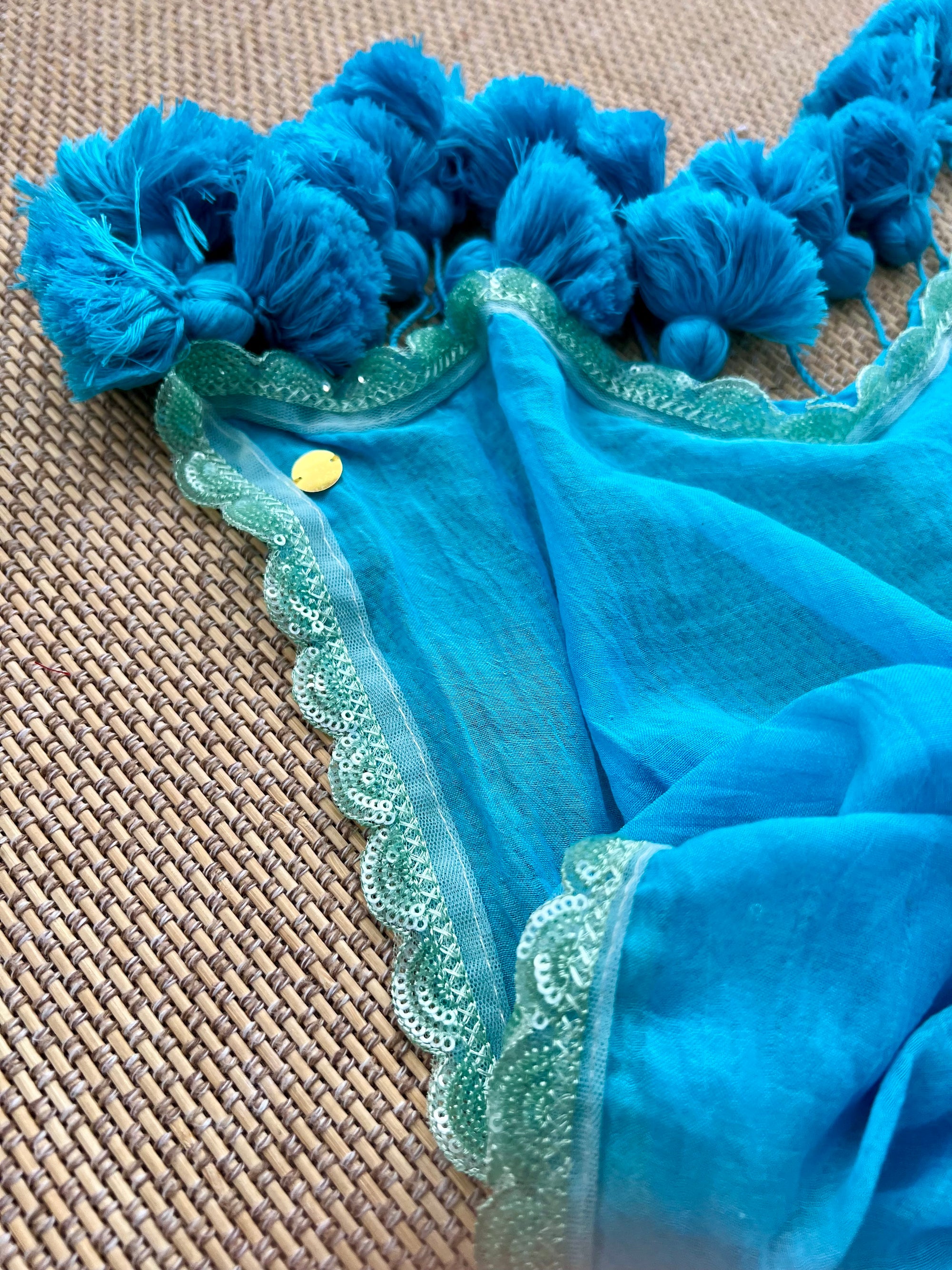Lacey Lace : Pure Handloom Muslin Cotton Saree