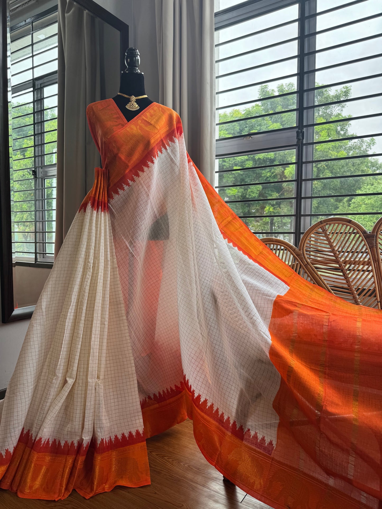 Sungudi zari kattam saree