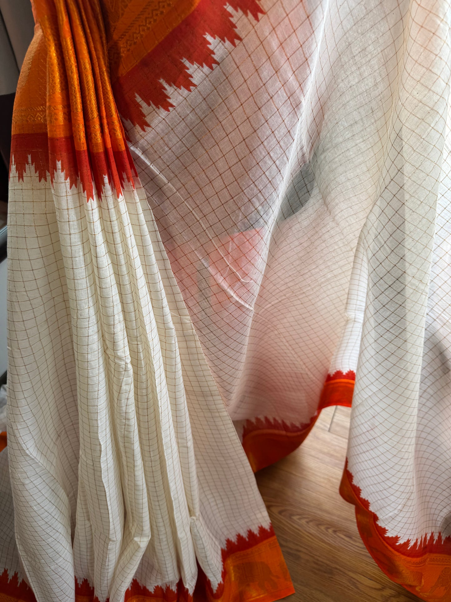 Sungudi zari kattam saree