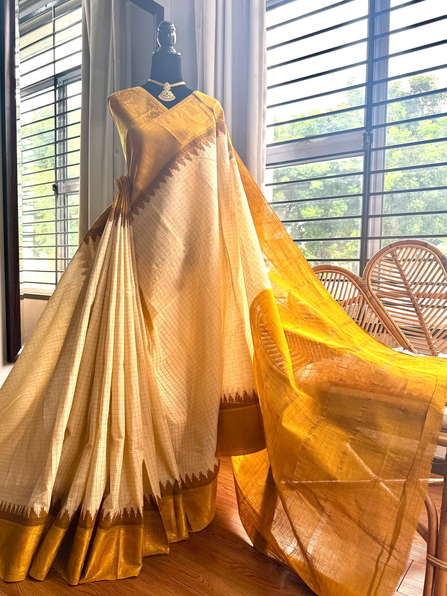 Sungudi zari kattam saree