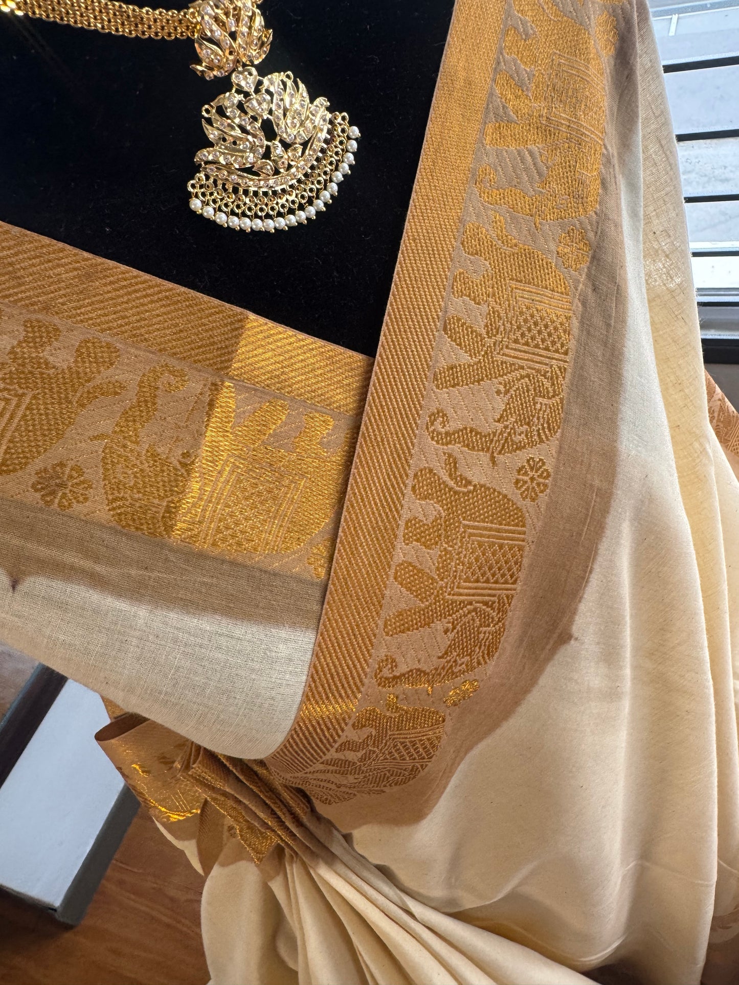 Sungudi long border saree