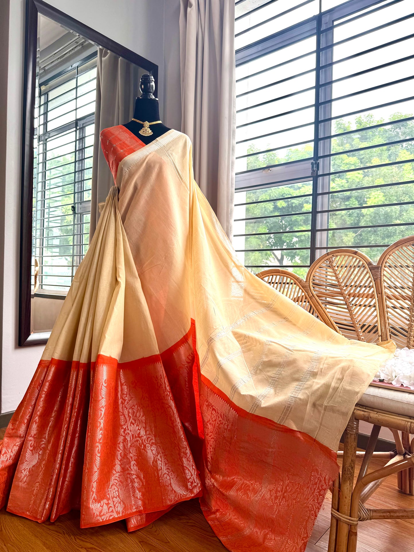 Yin yang Sungudi border saree