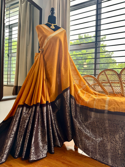 Yin yang Sungudi border saree