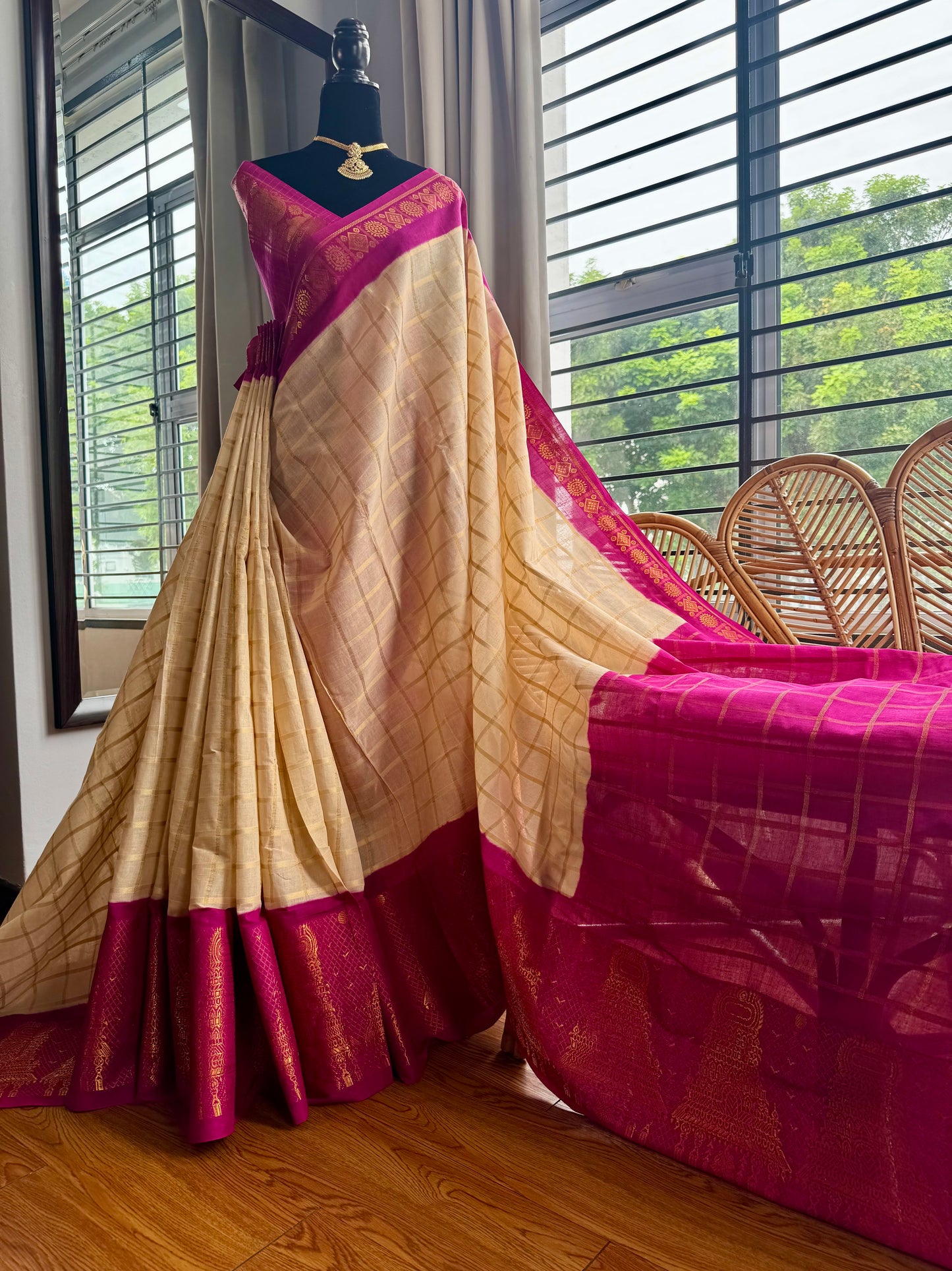 Sungudi long border saree