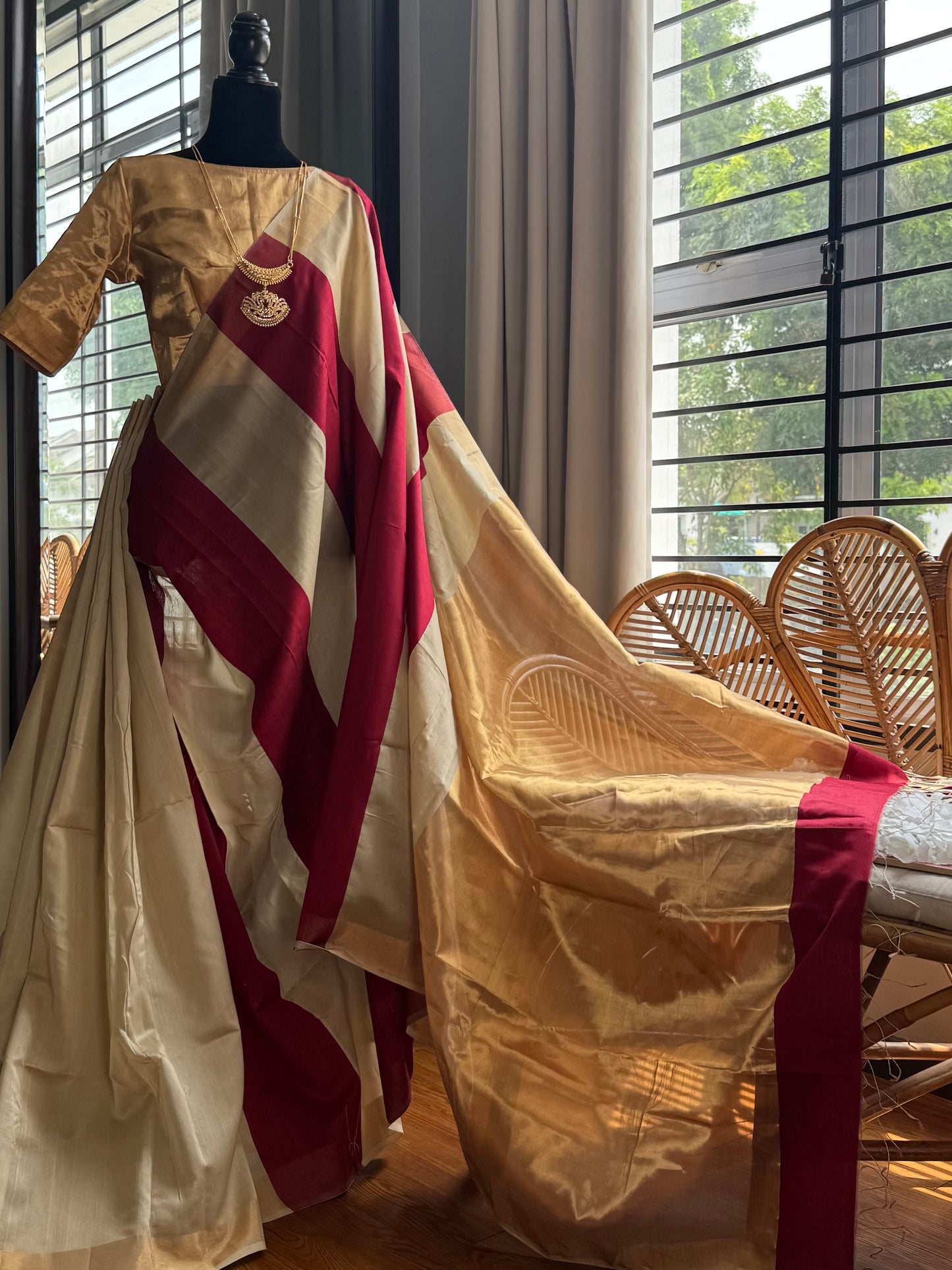Zarigai - Pure Handloom Maheswar Silk Cotton Saree