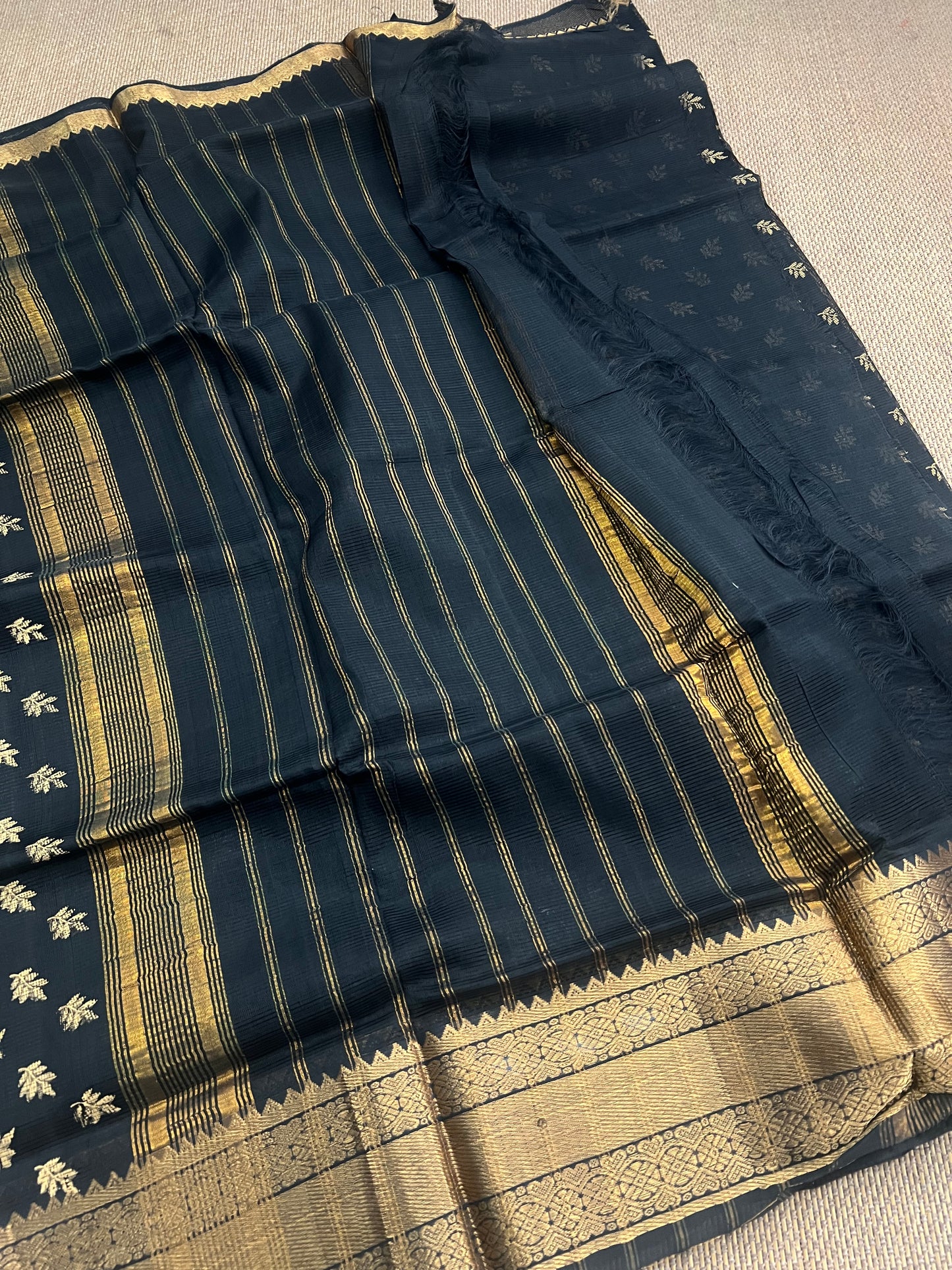 Handloom Mangalagiri Pattu By Cotton Saree