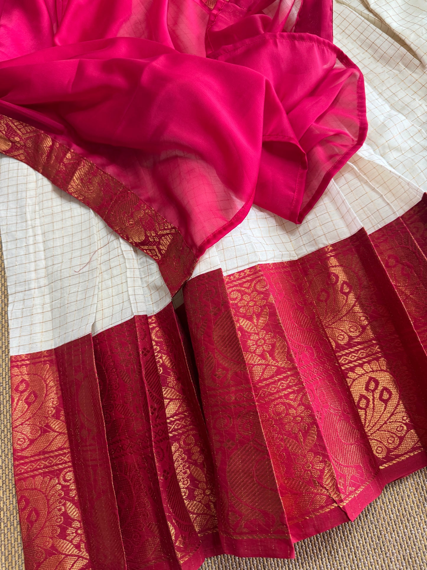 Pavade Thavani - ReadyMade