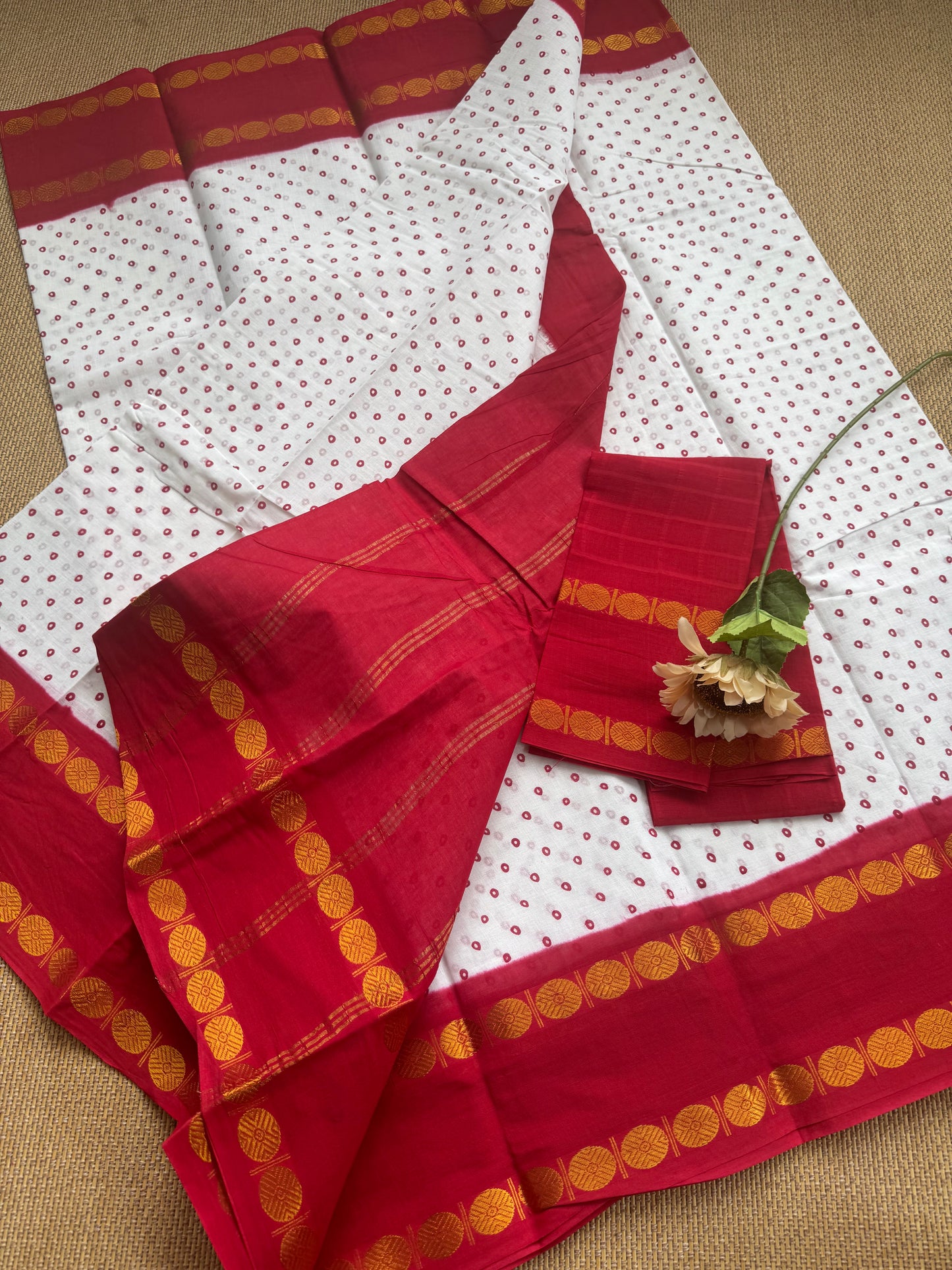 Madurai Sungudi Sarees -Double side Zari Border