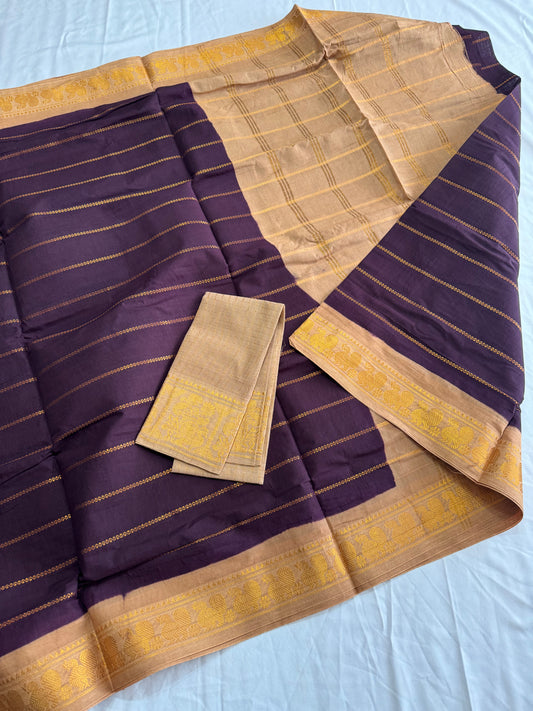 Madurai Sungudi  Velthaari saree with Zari Border