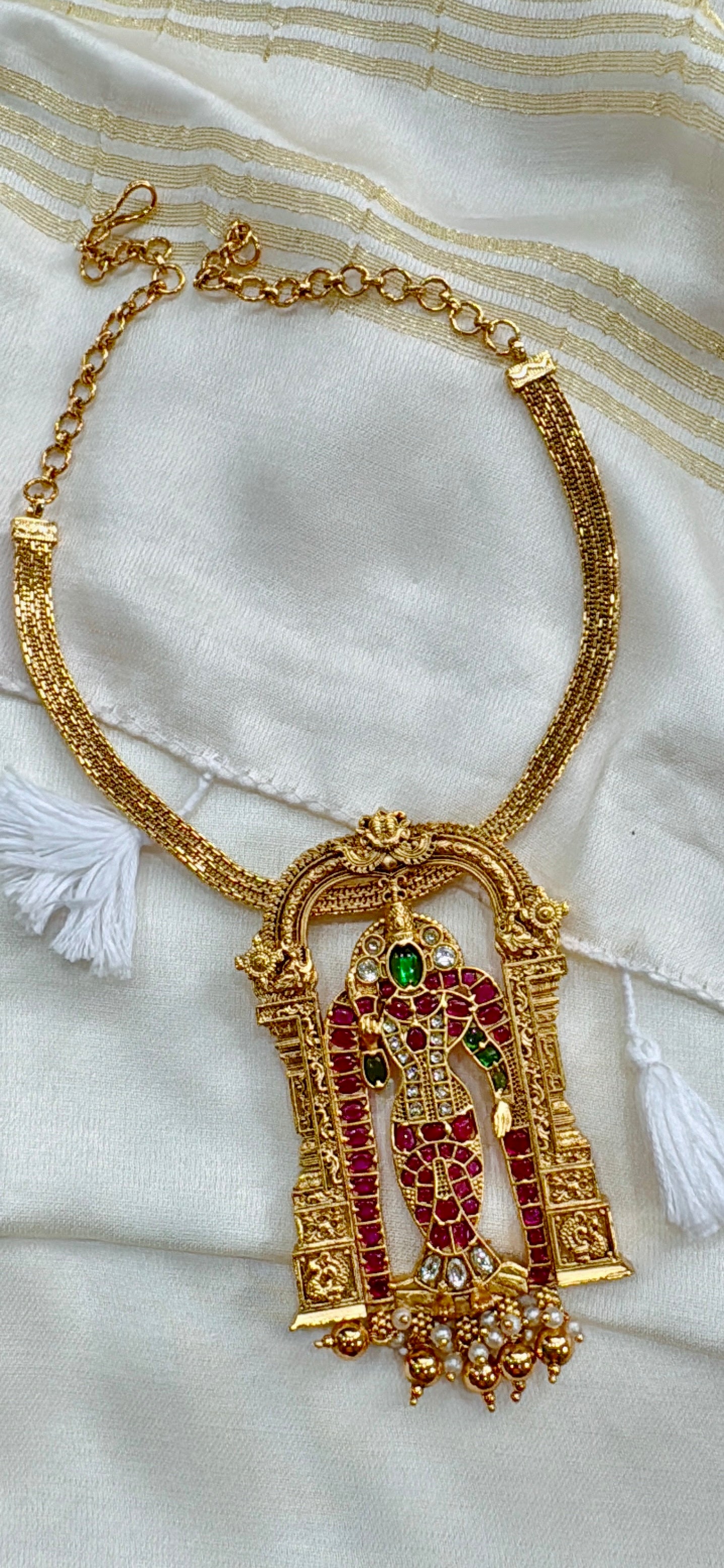 Pre order ! Premium Quality and  kemp stone meenakshi necklace