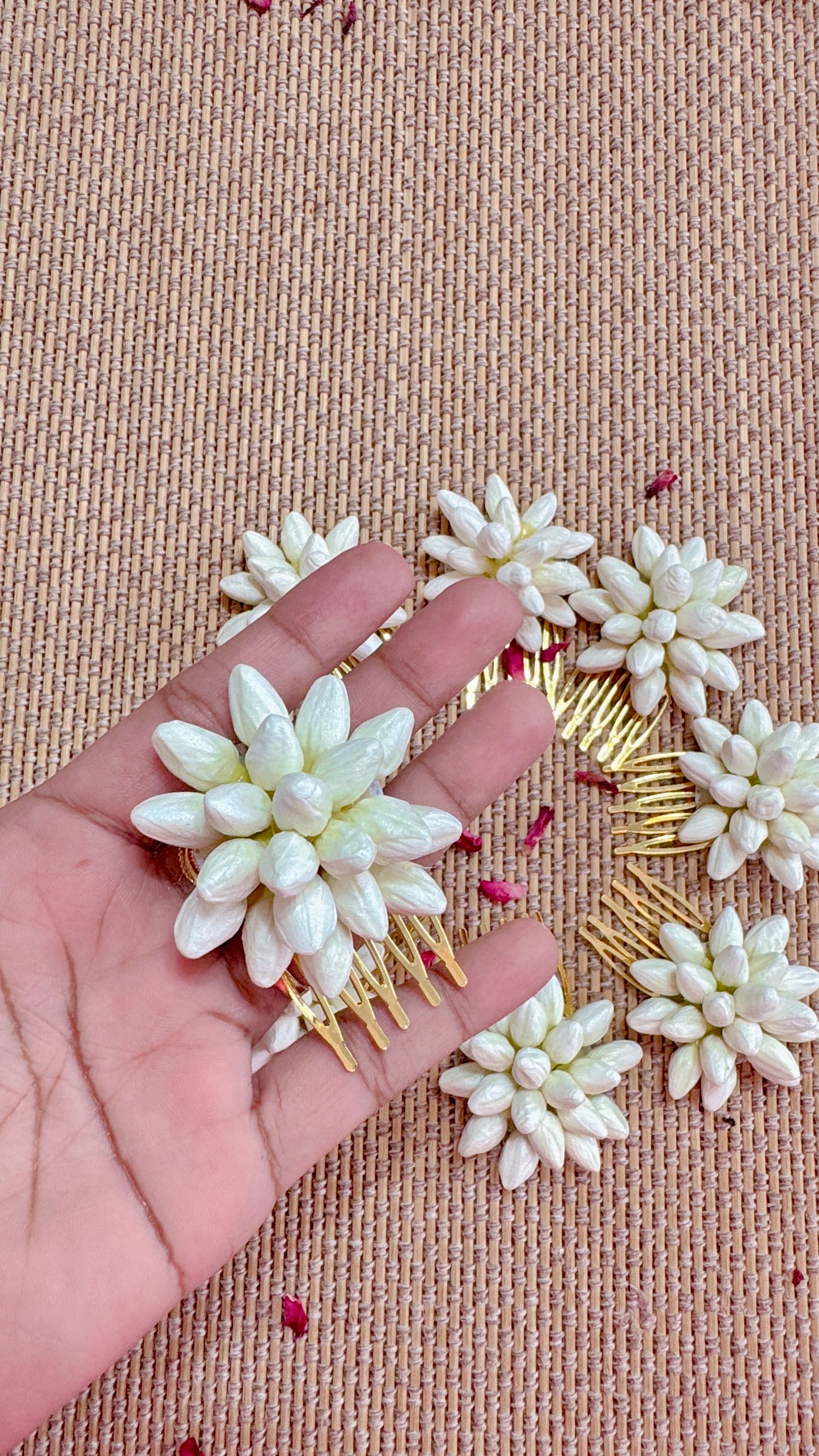 hand made malli mottu hair comb in type