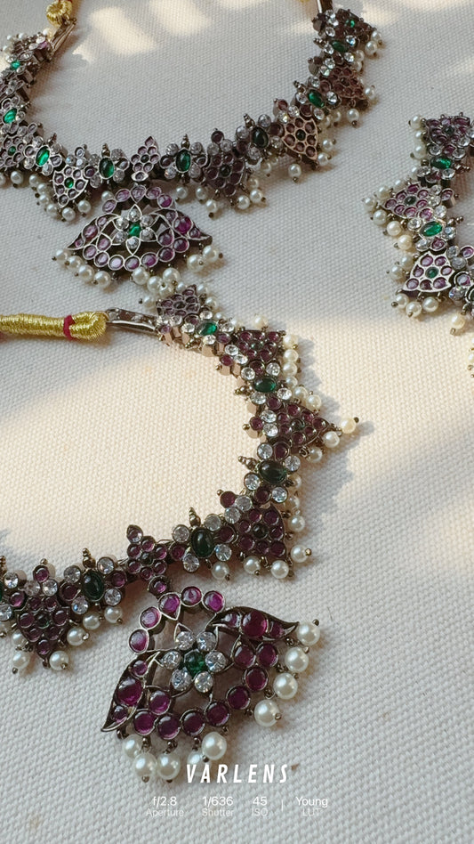 Pre order ! Black Polish Real Kemp necklace