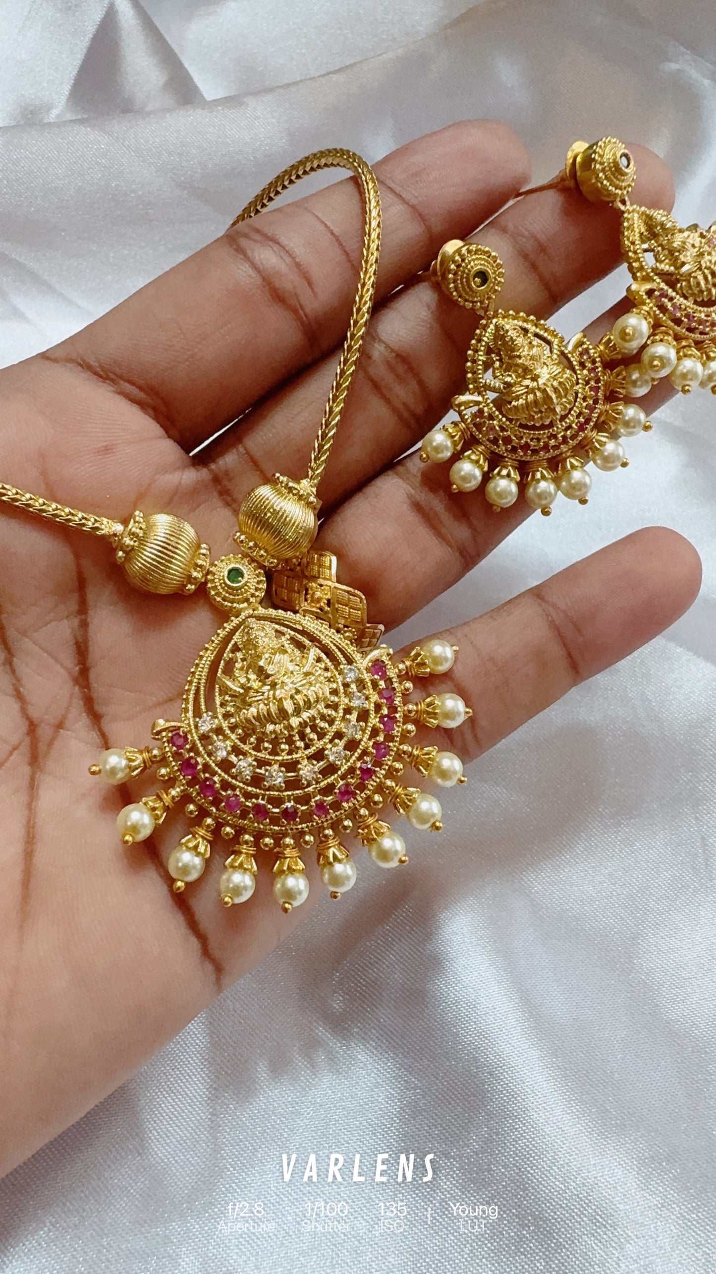Traditional neckwear and earrings