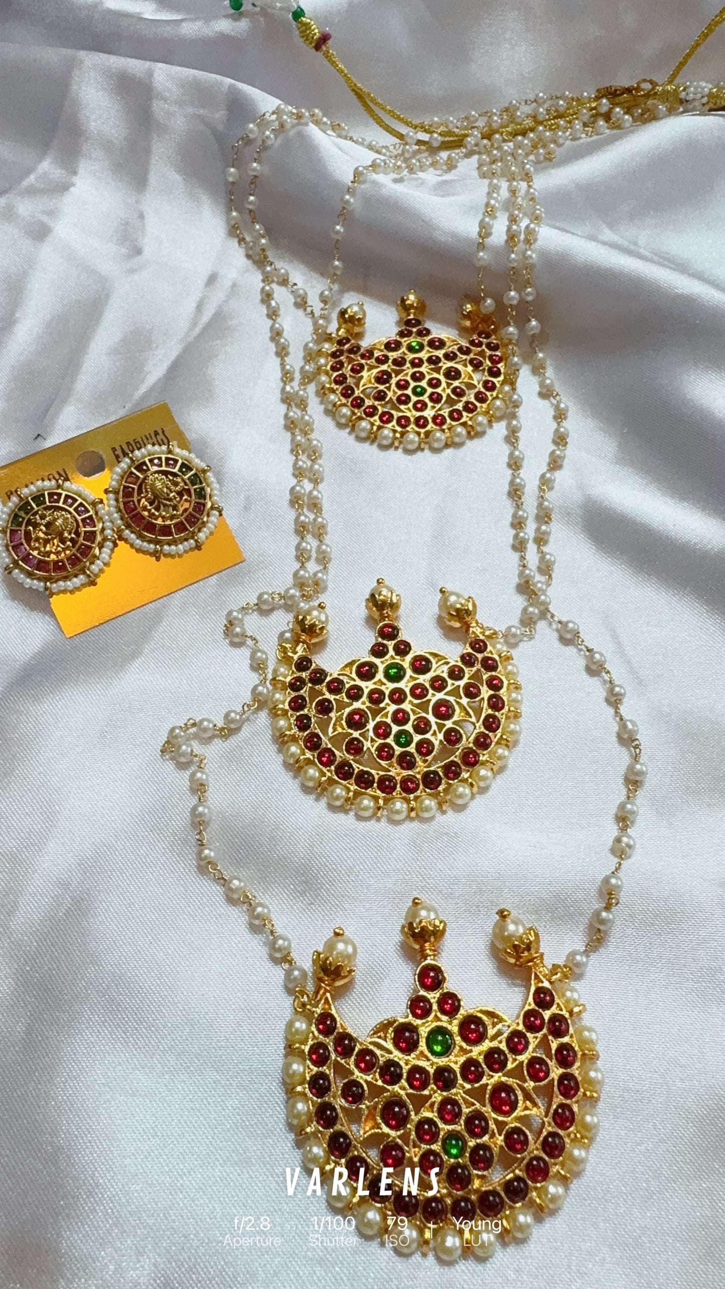 Traditional neckwear and earrings
