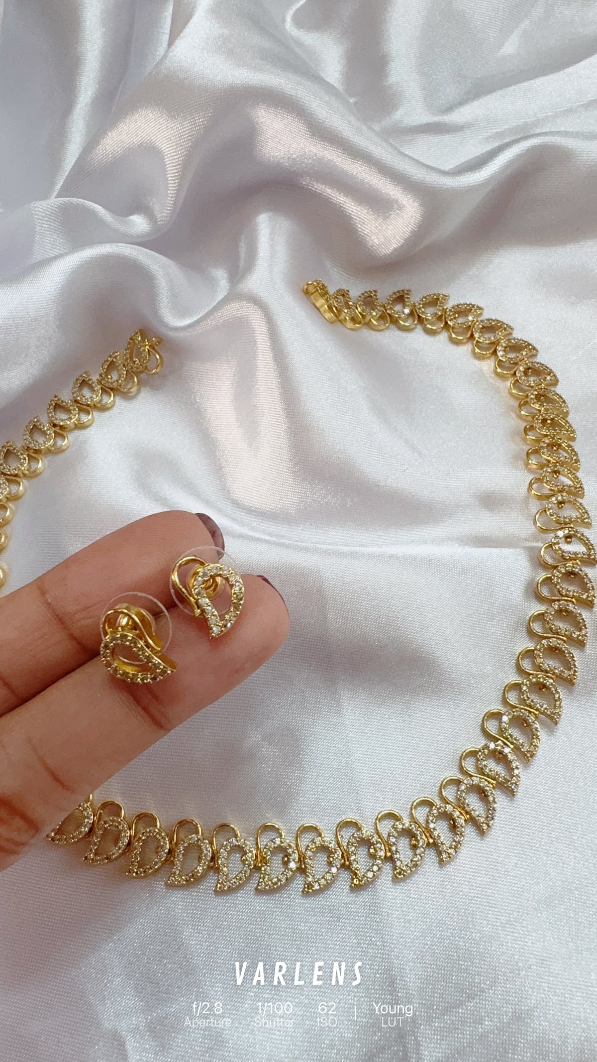 Traditional neckwear and earrings