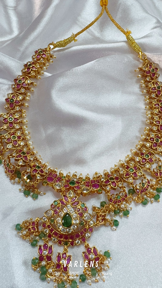 Traditional neckwear and earrings
