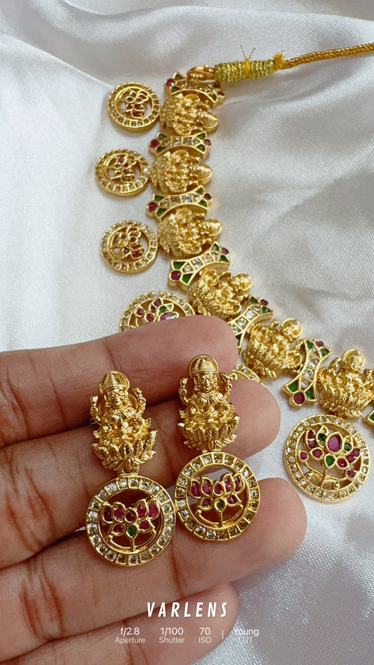 Traditional neckwear and earrings