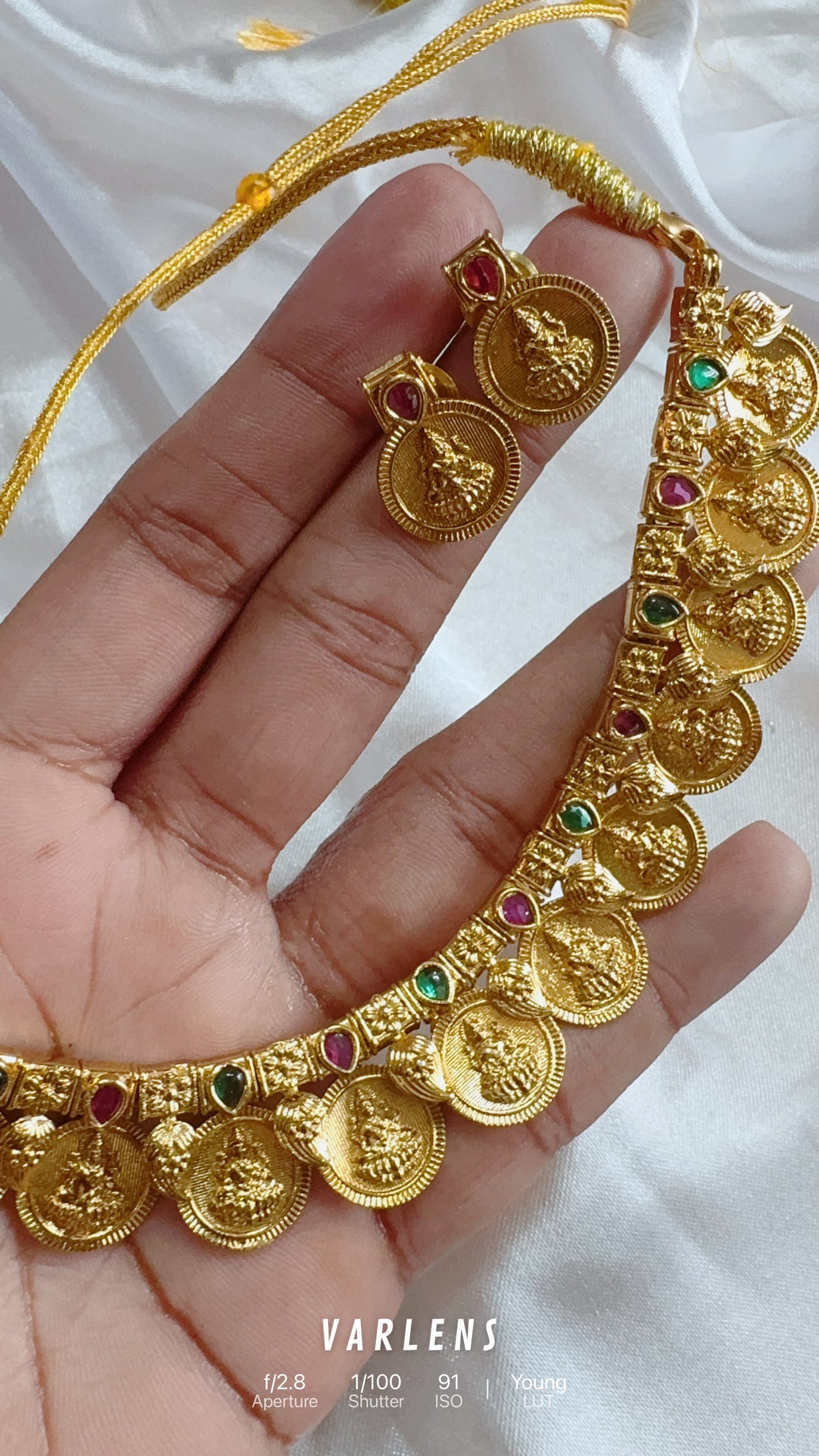 Traditional neckwear and earrings
