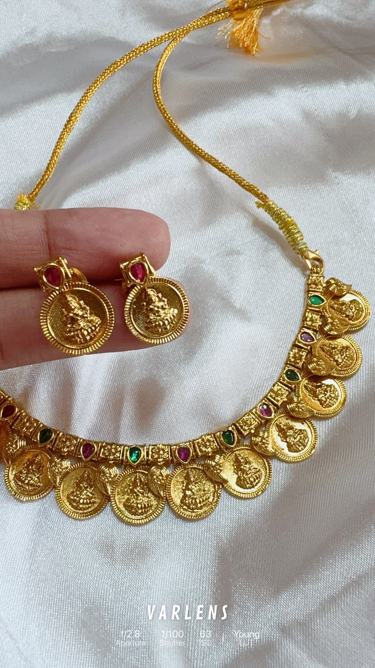 Traditional neckwear and earrings