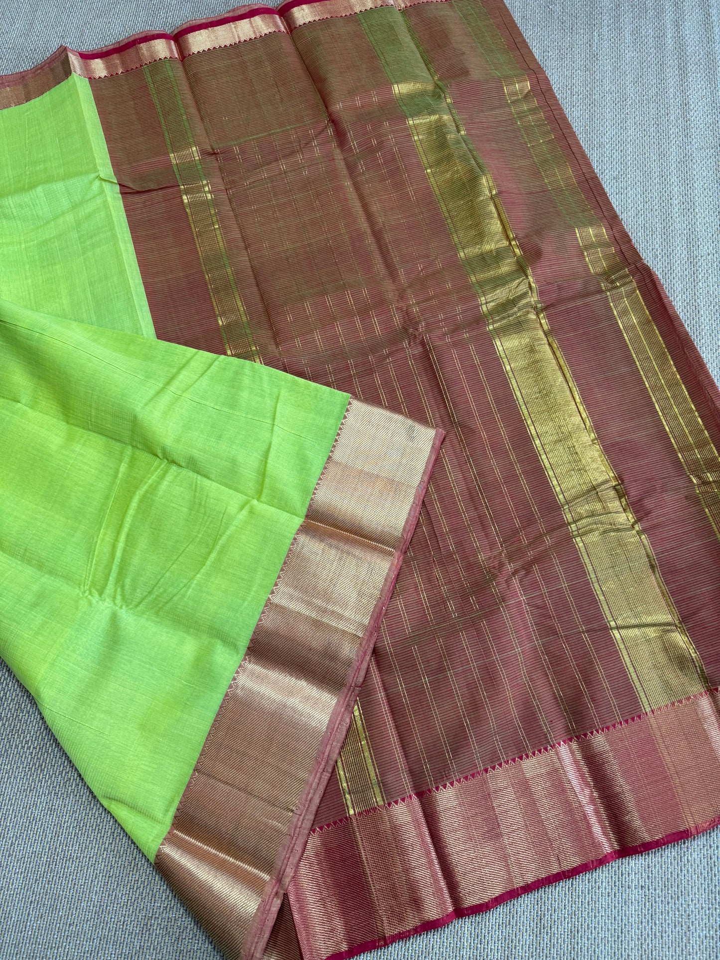 Pure Handloom Mangalagiri cotton saree with 50/150K gold border