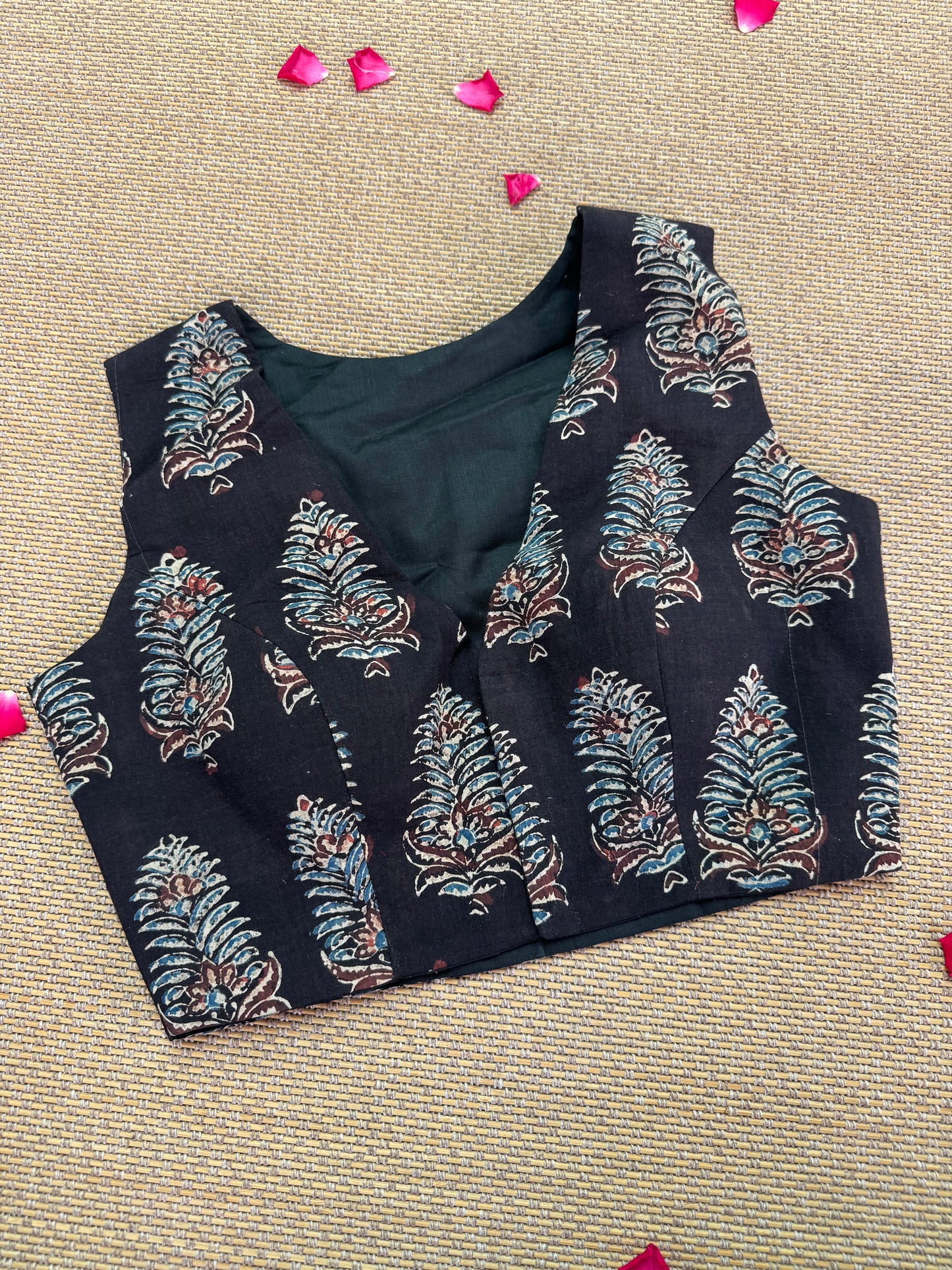 Artisan  ready made blouse