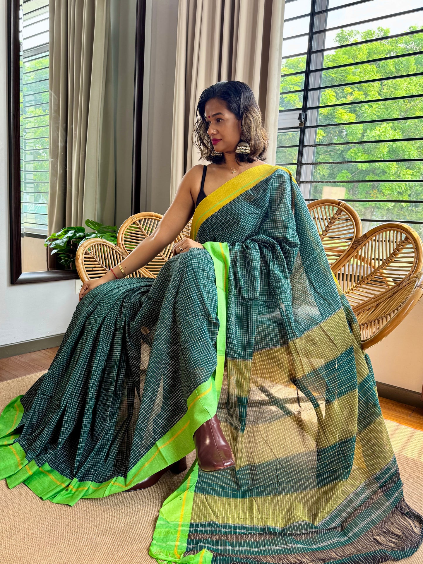 Pure Handloom Patteda anchu saree with Running Blouse