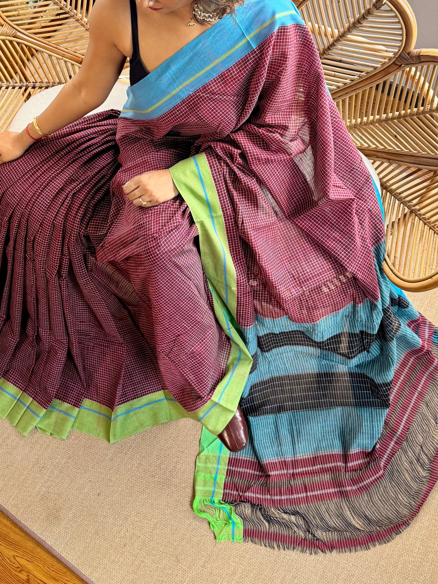 Pure Handloom Patteda anchu saree with Running Blouse