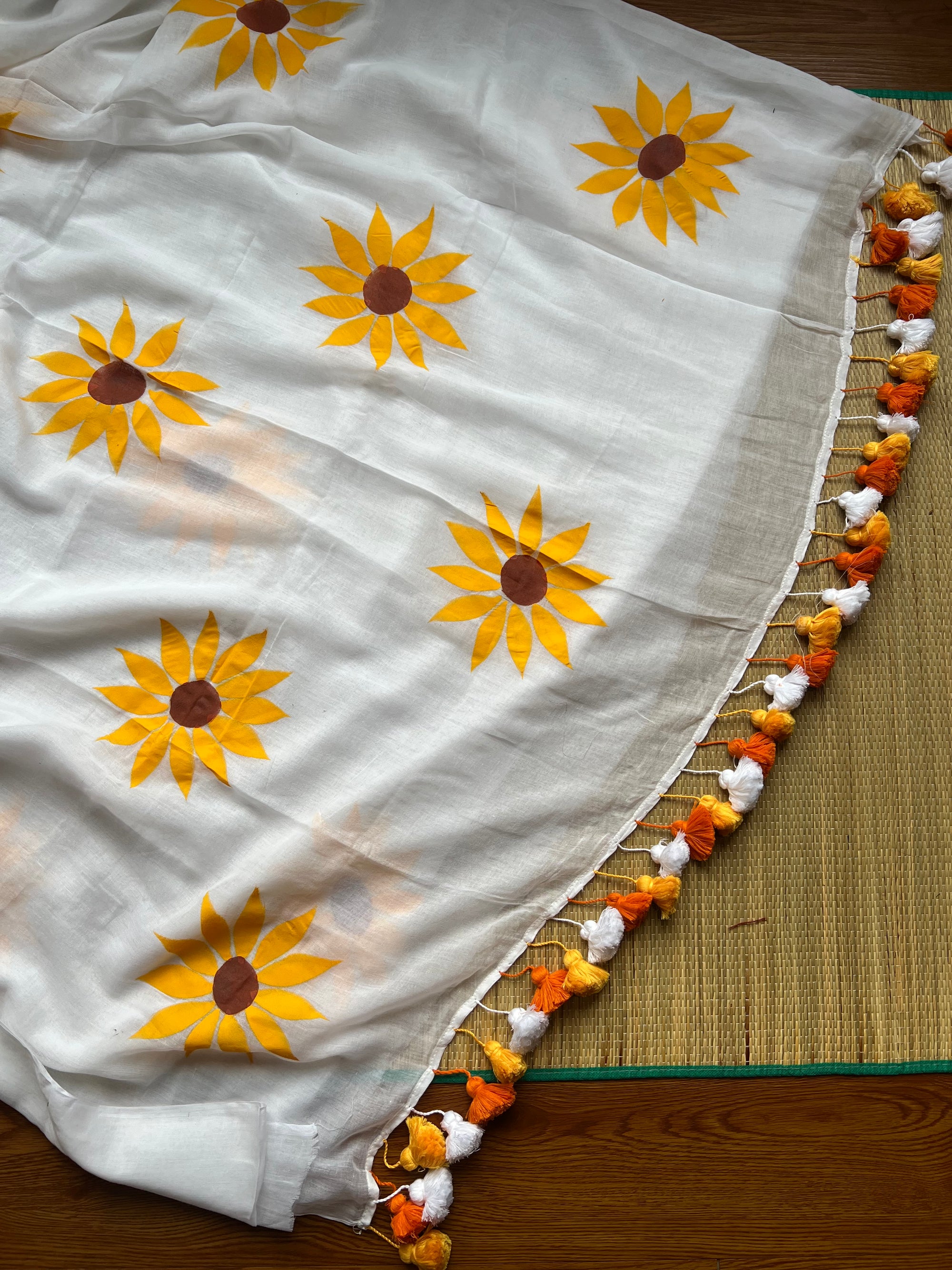 Sunflower 🌻 Pure Handloom Muslin Cotton Saree