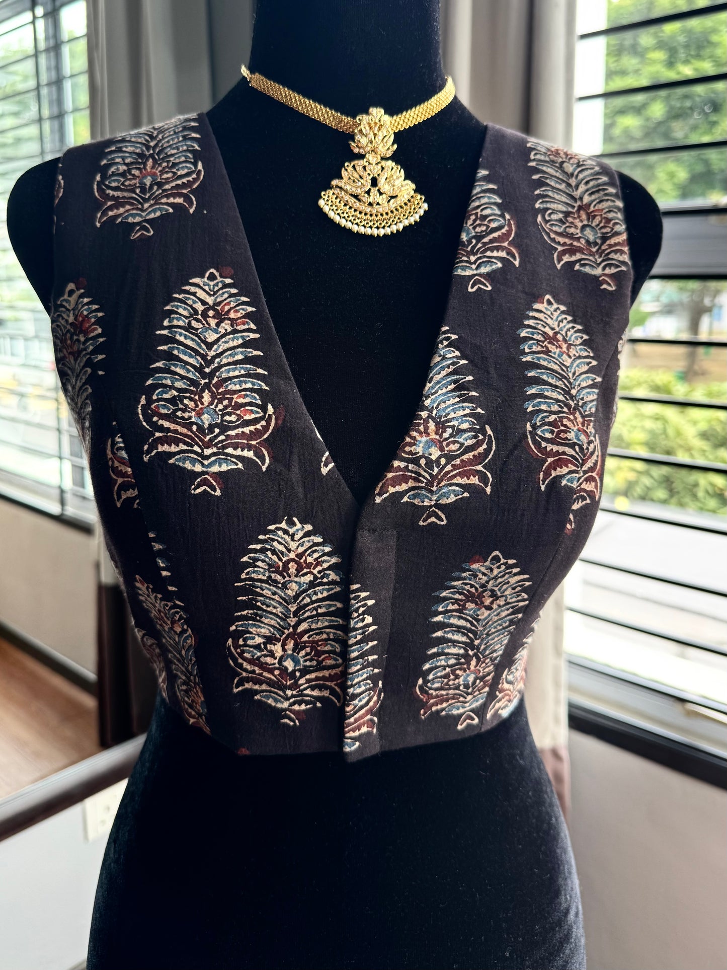 Artisan  ready made blouse