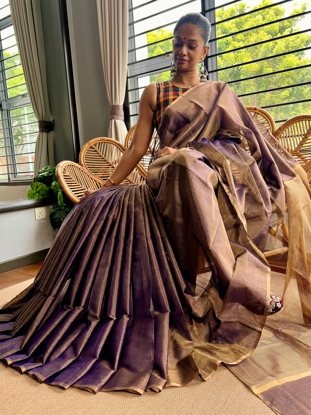 Pure Handloom Maheswar Tissue Zari Silk saree