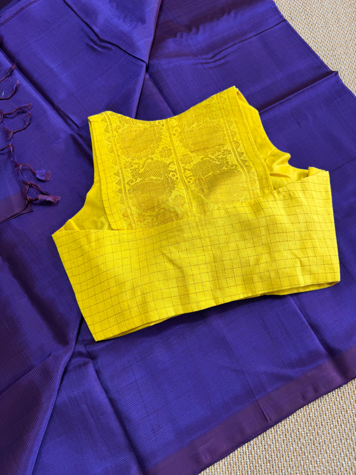 Thoorigai - sungudi saree blouse