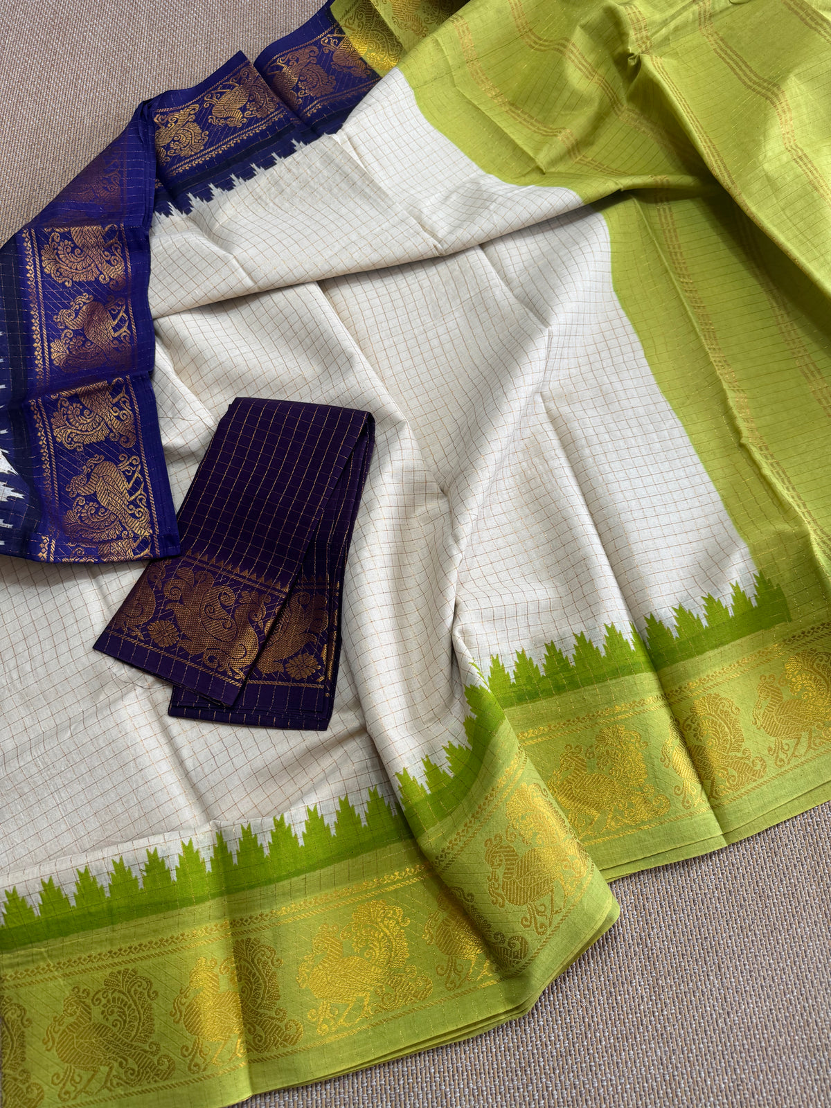 Traditional  ganga JAMUNA Border :  Madurai saree