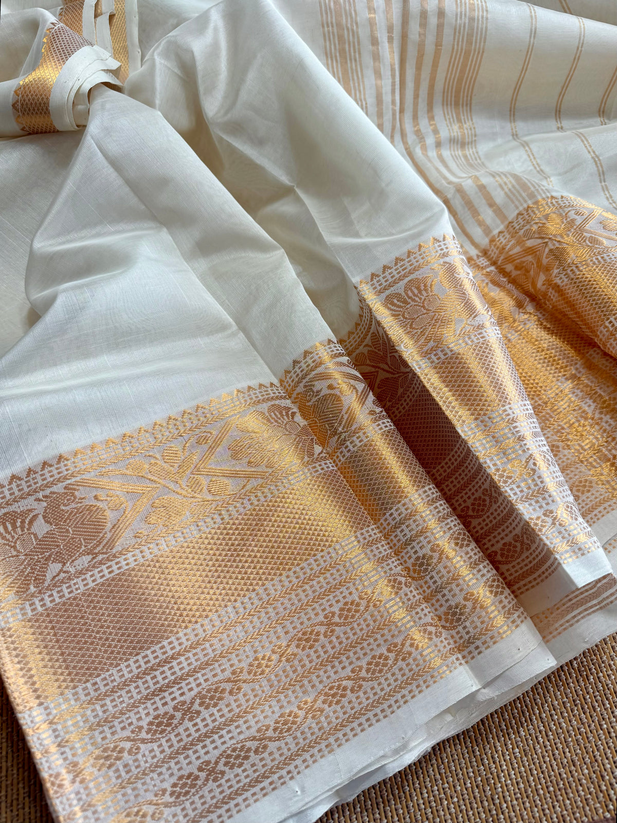 Pure Handloom Mangalagiri Pattu by cotton saree