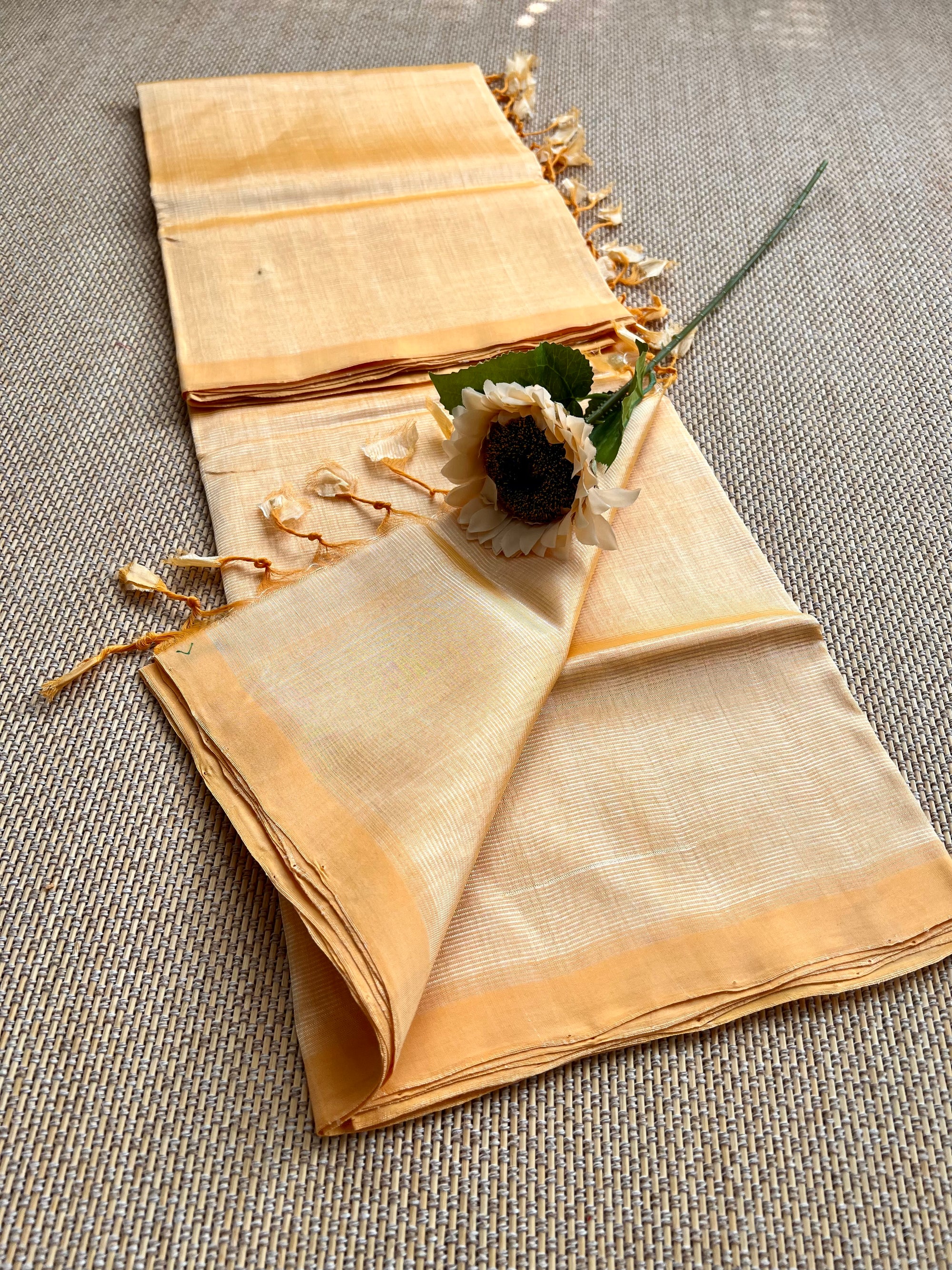 Handloom Mangalagiri  pattu by cotton