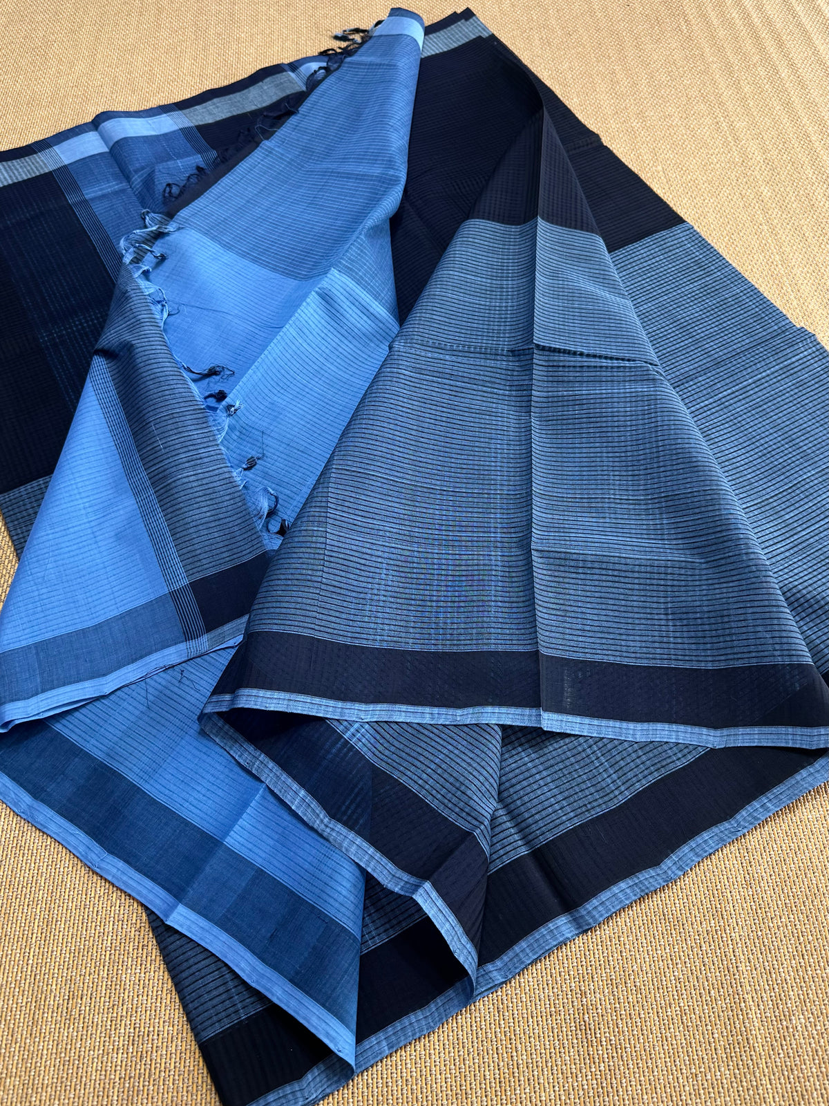MAnglagiry missing checks cotton saree